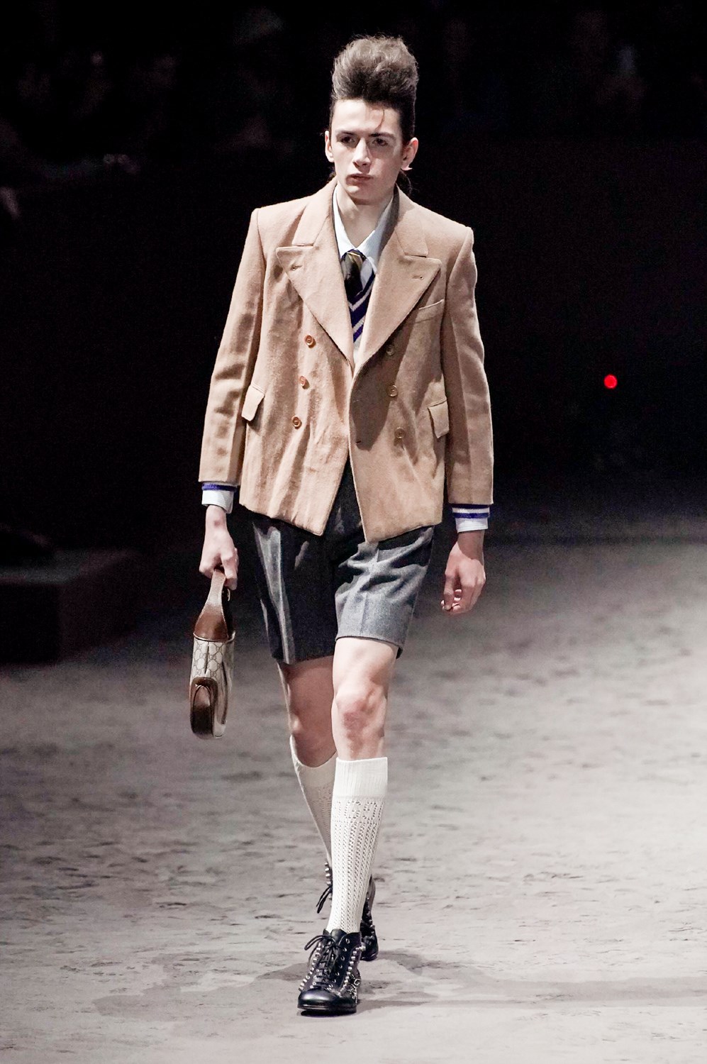 Look 17