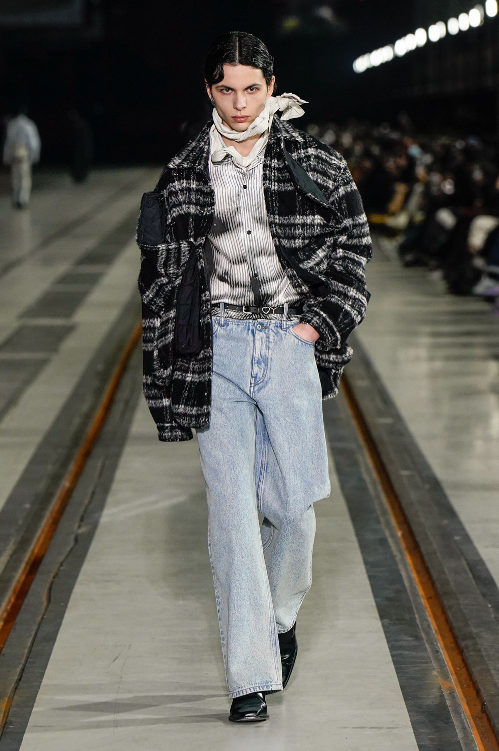 Look 8