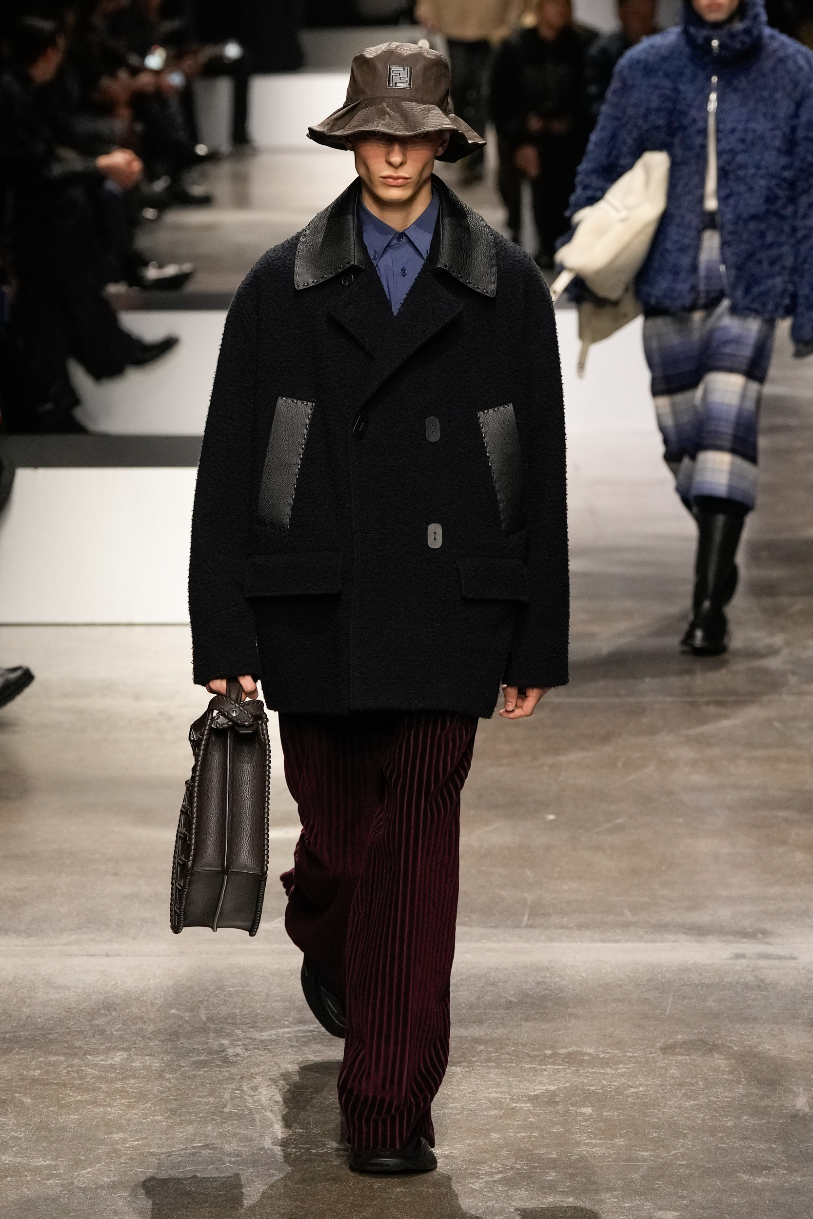 Look 14