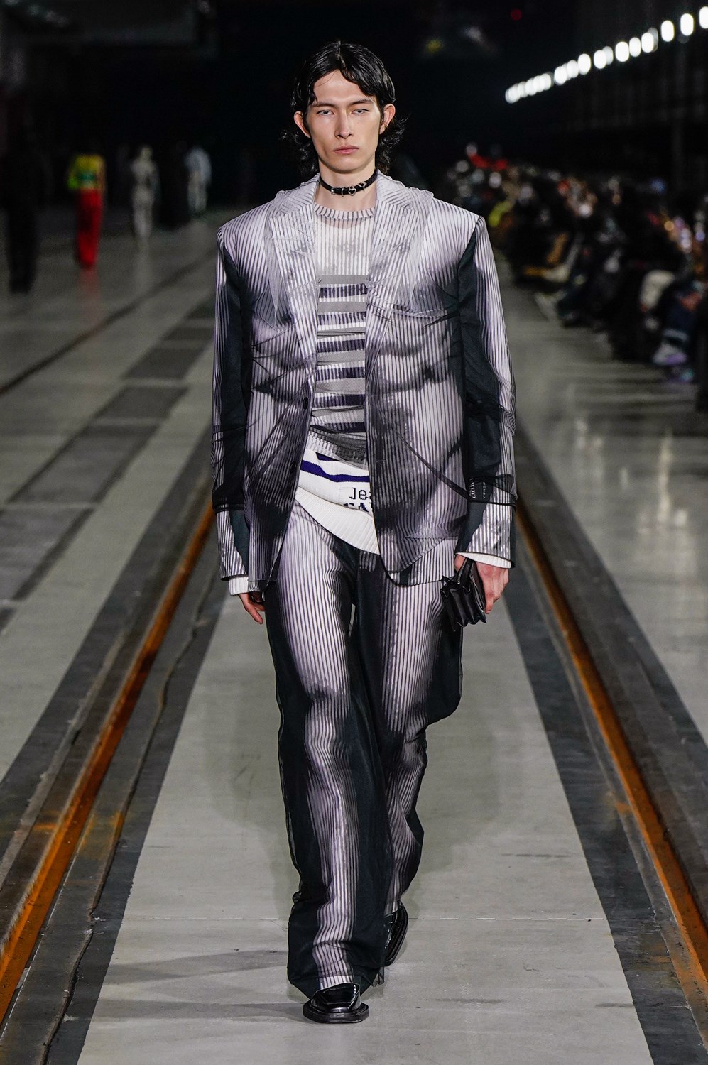 Look 11