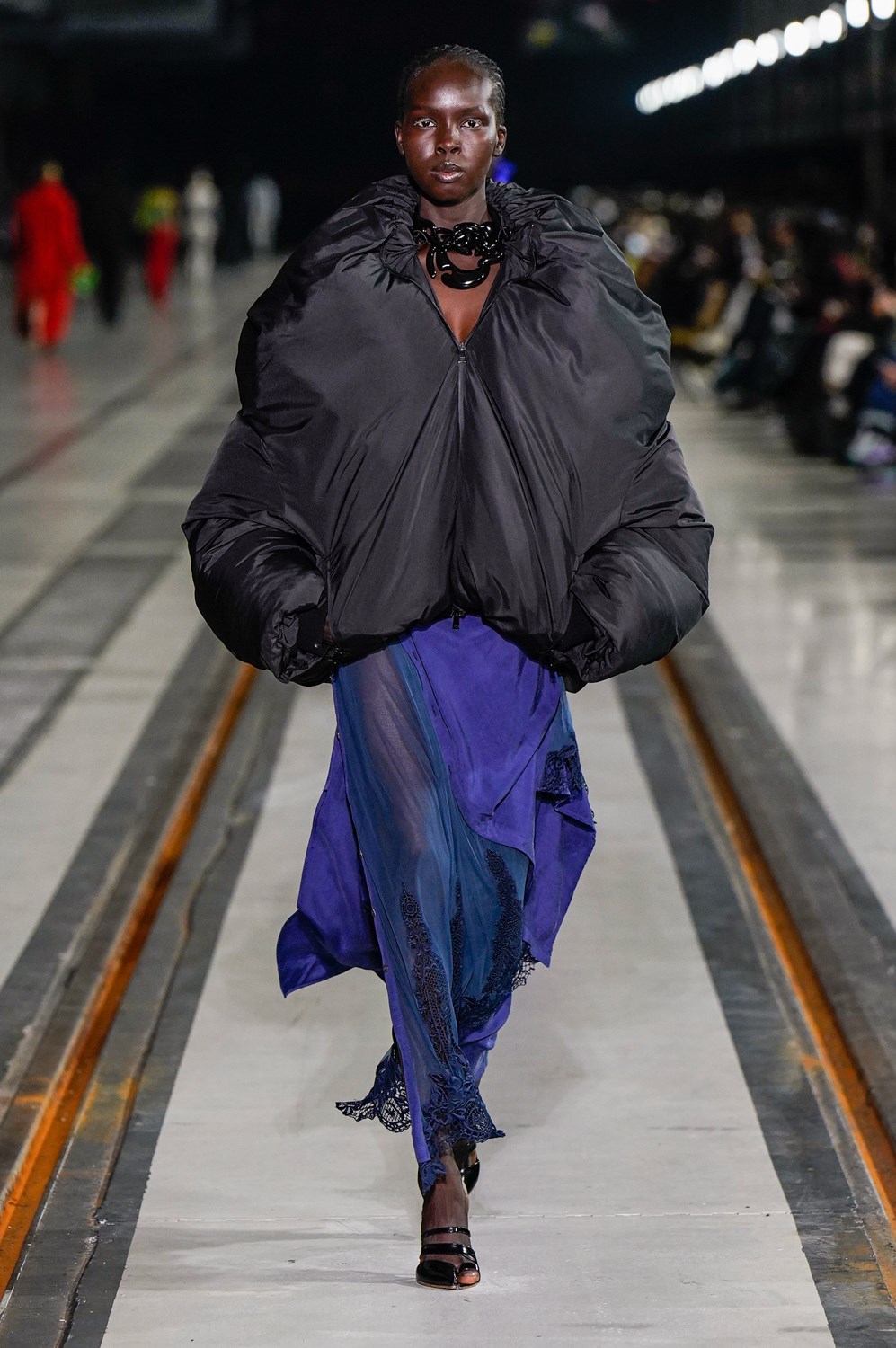 Look 12