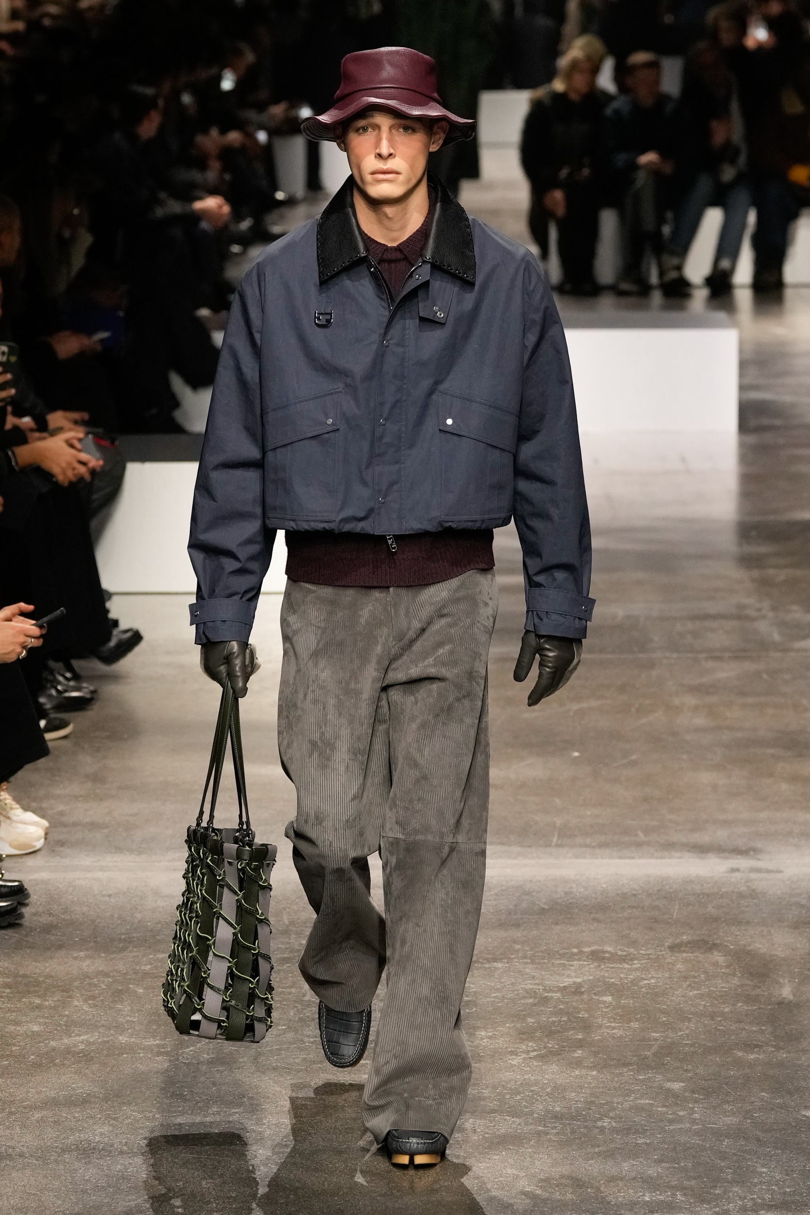 Look 16