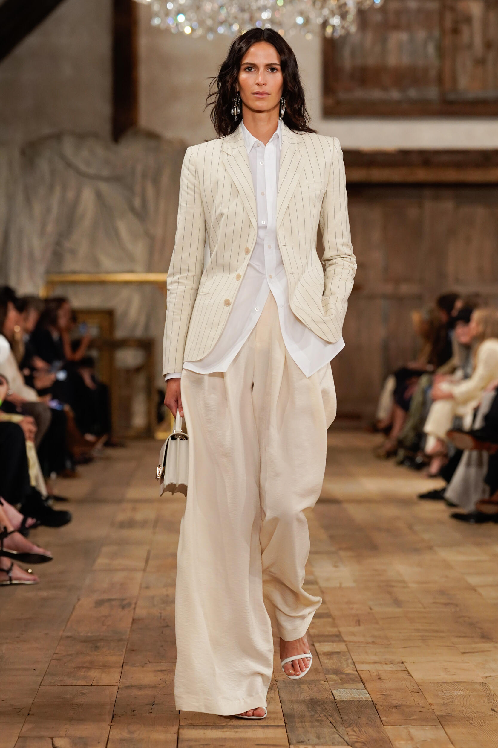 Look 13