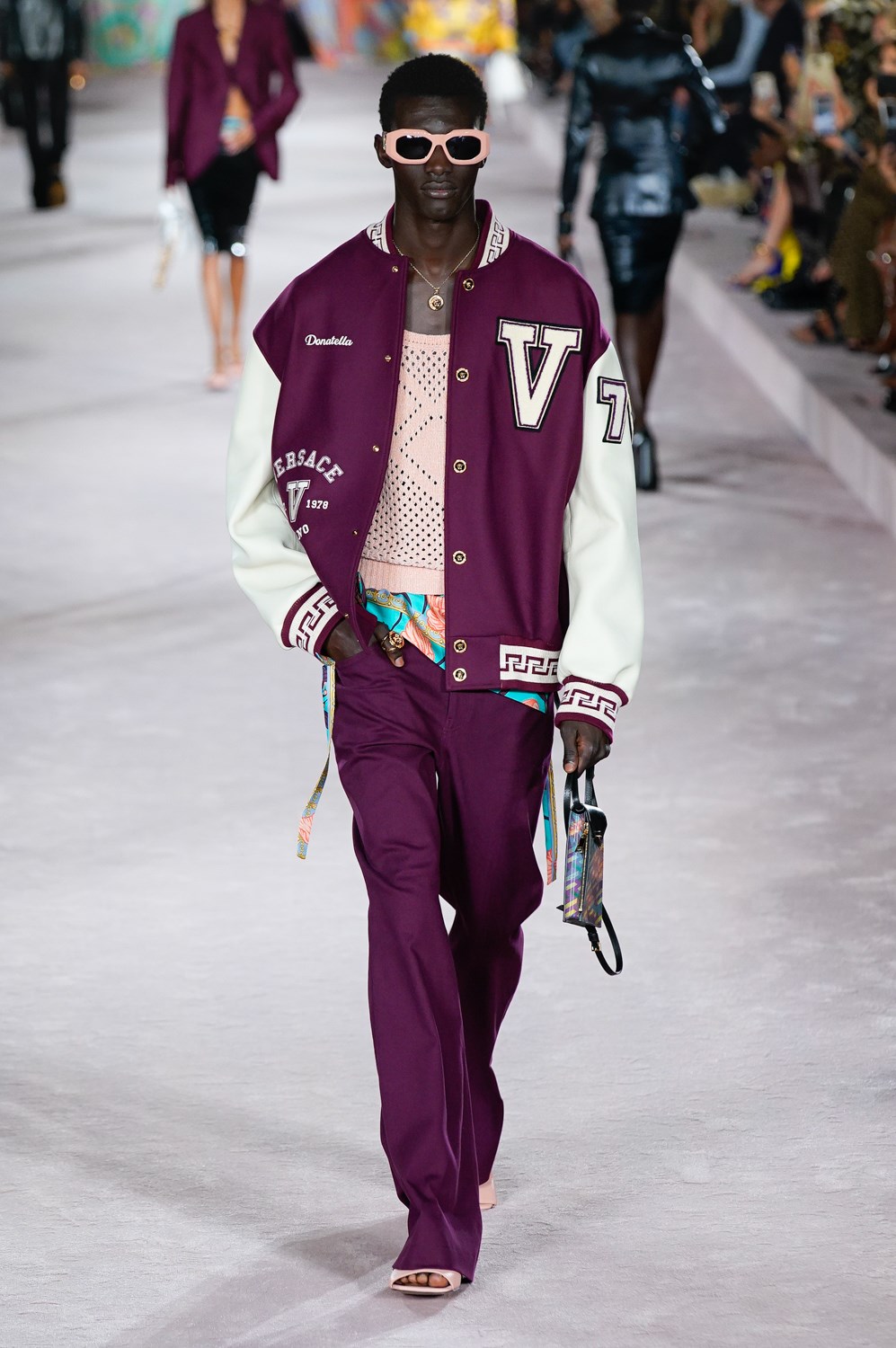 Look 16
