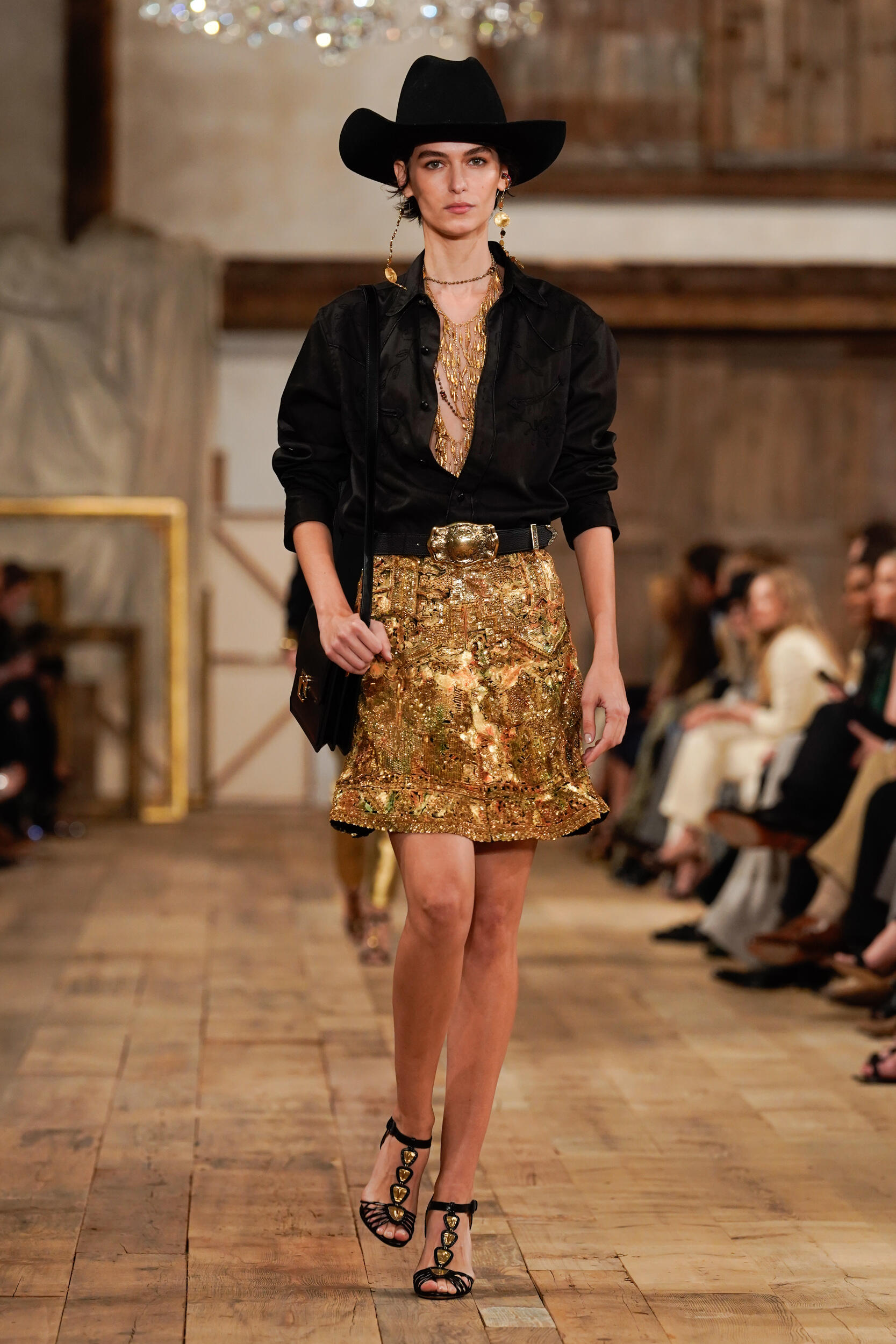 Look 17