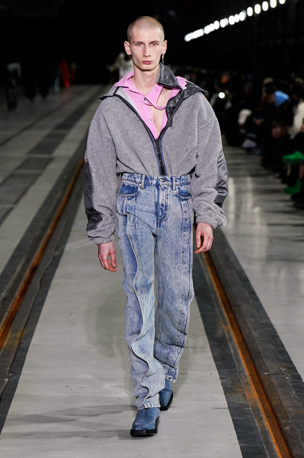 Look 17