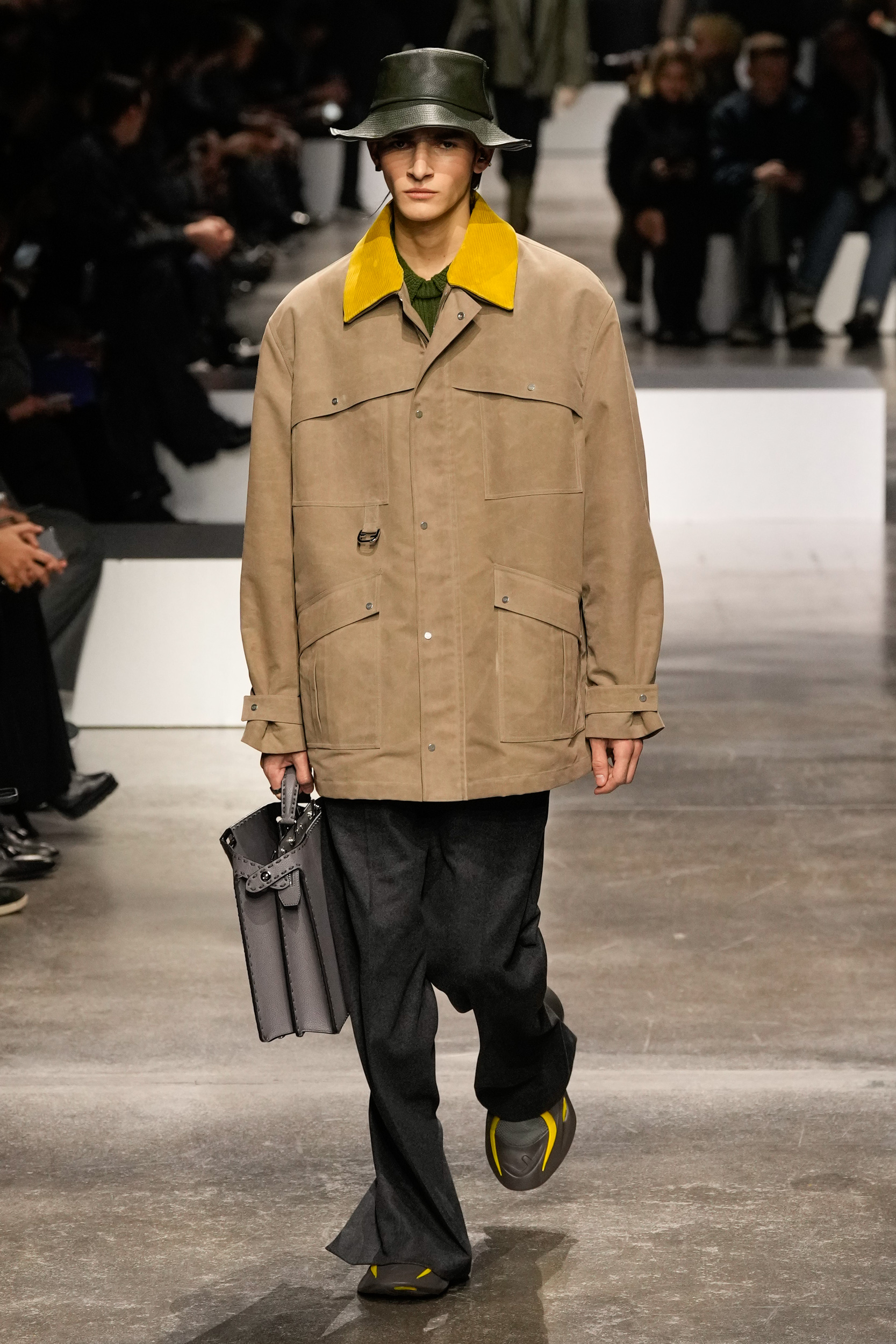 Look 23