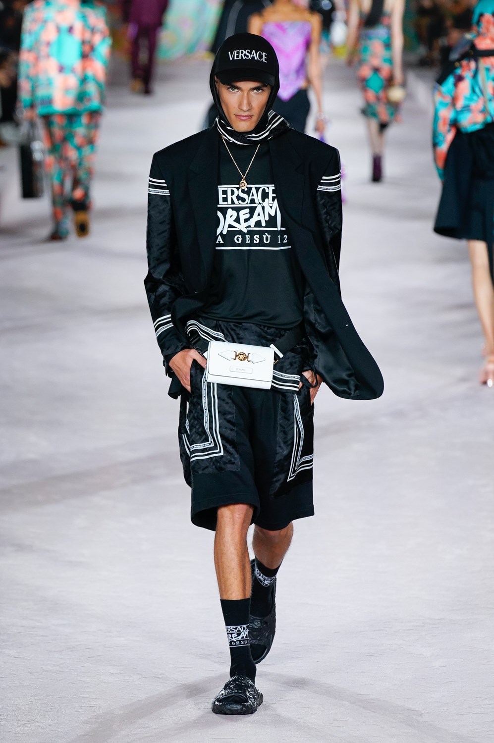 Look 25