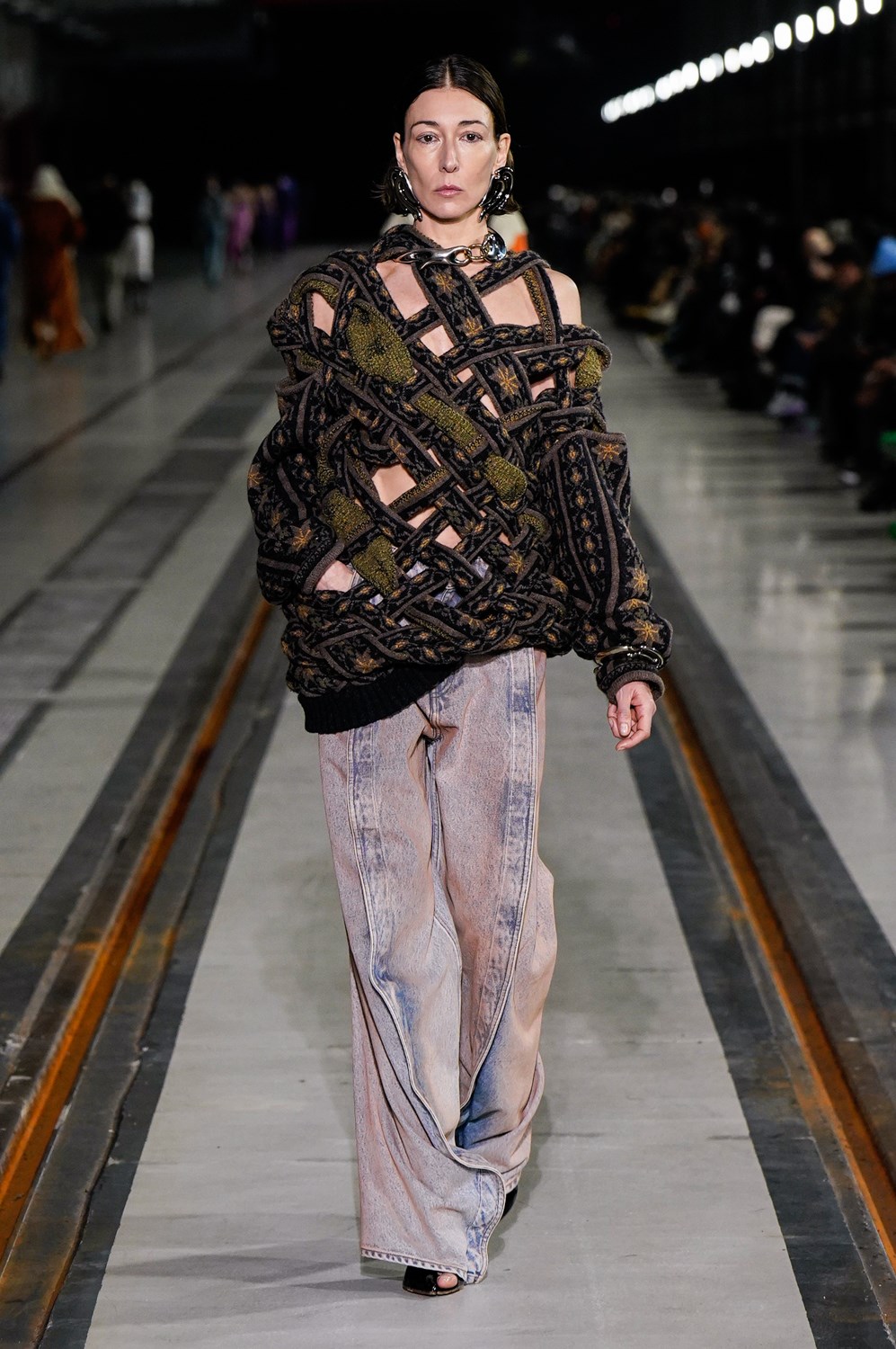 Look 25
