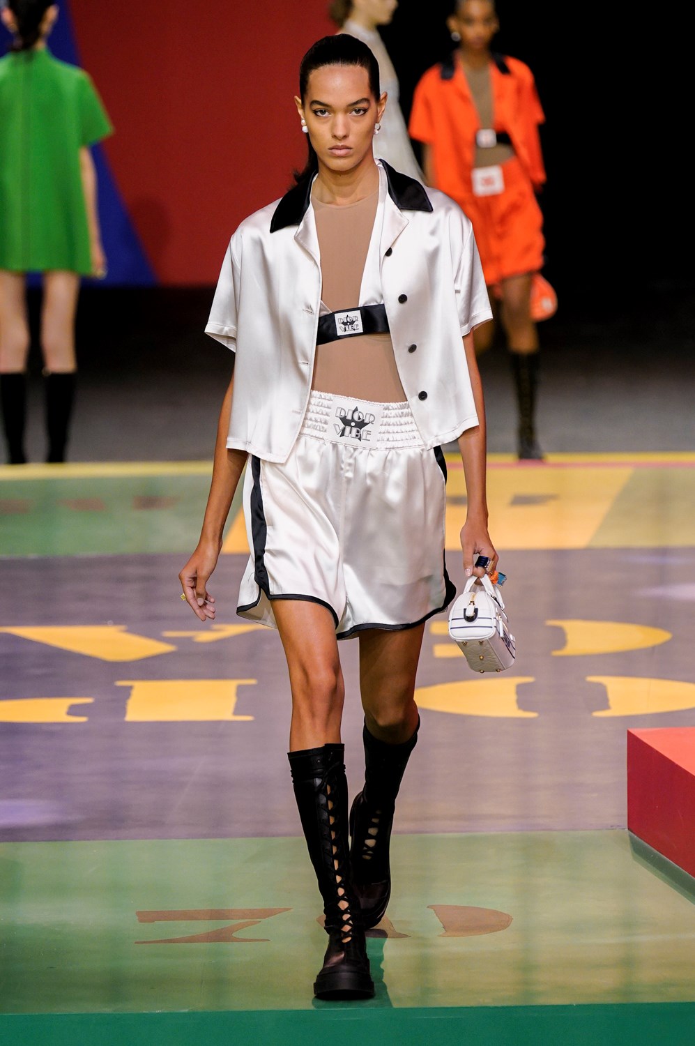 Look 34