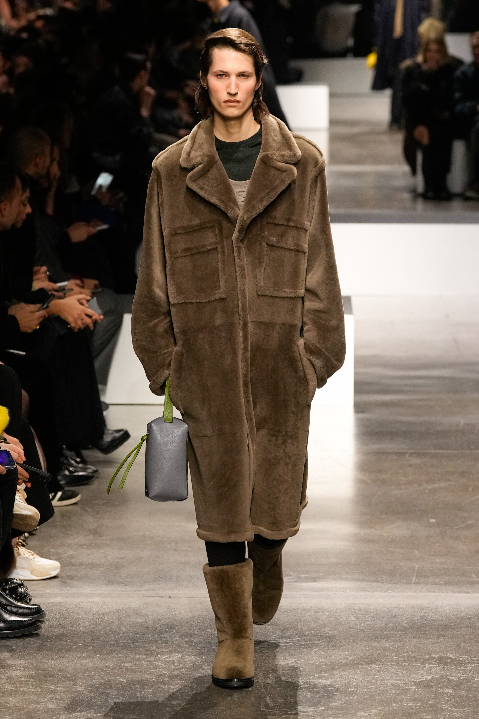 Look 30
