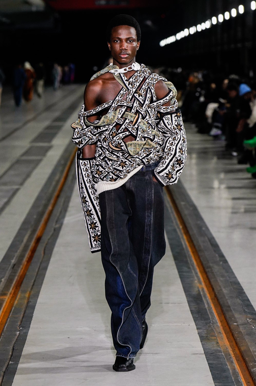 Look 27