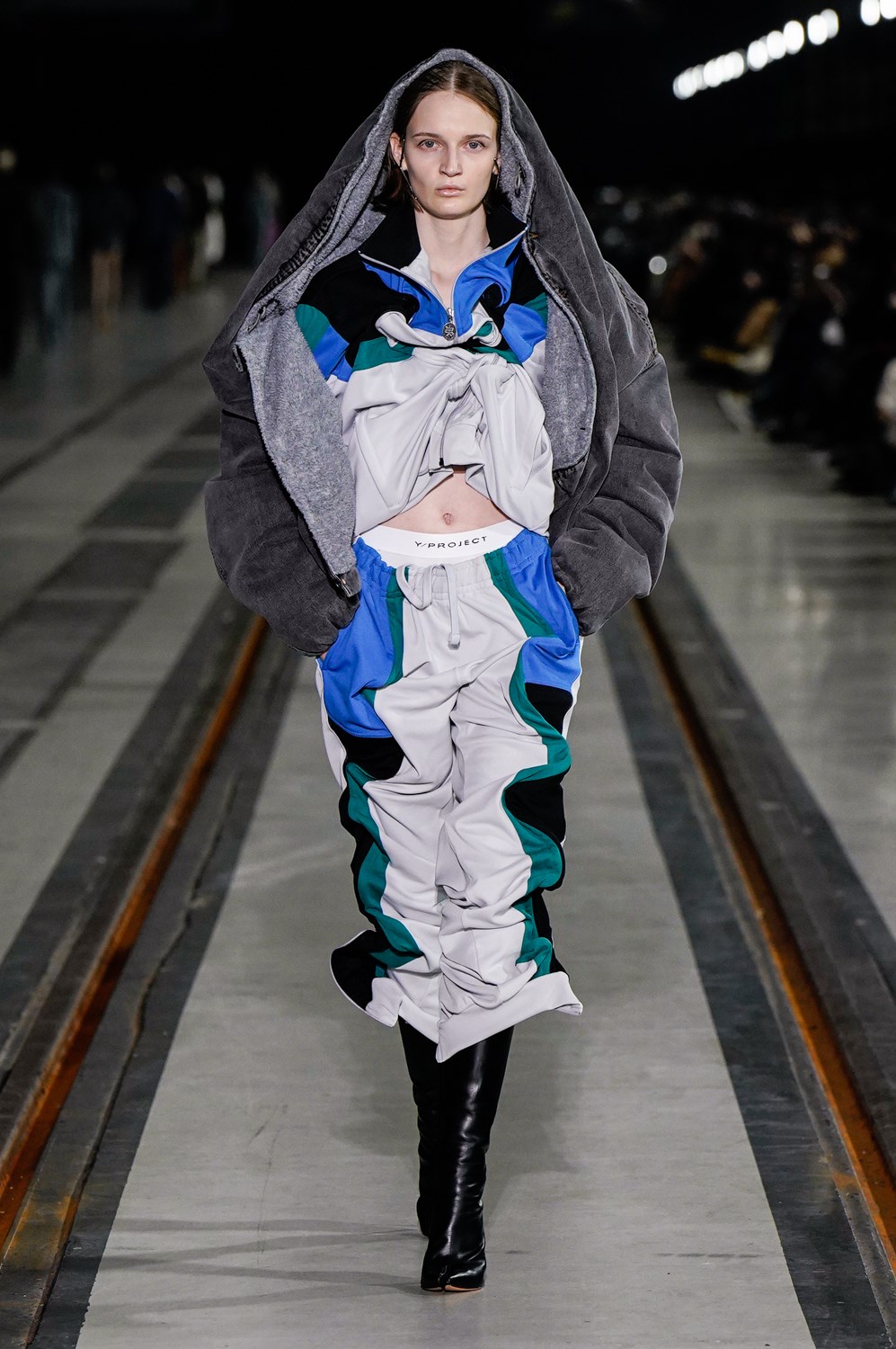 Look 28