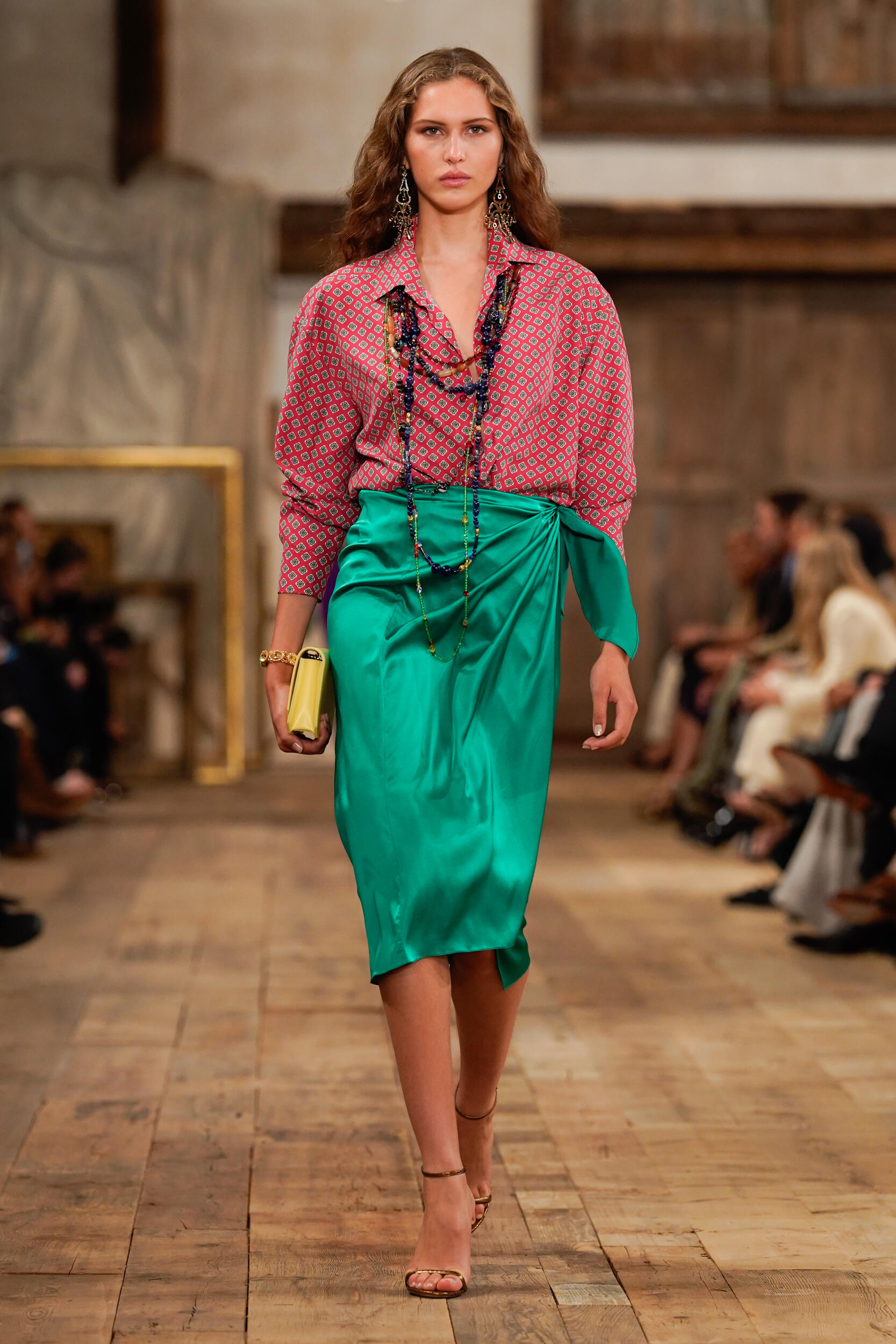 Look 32