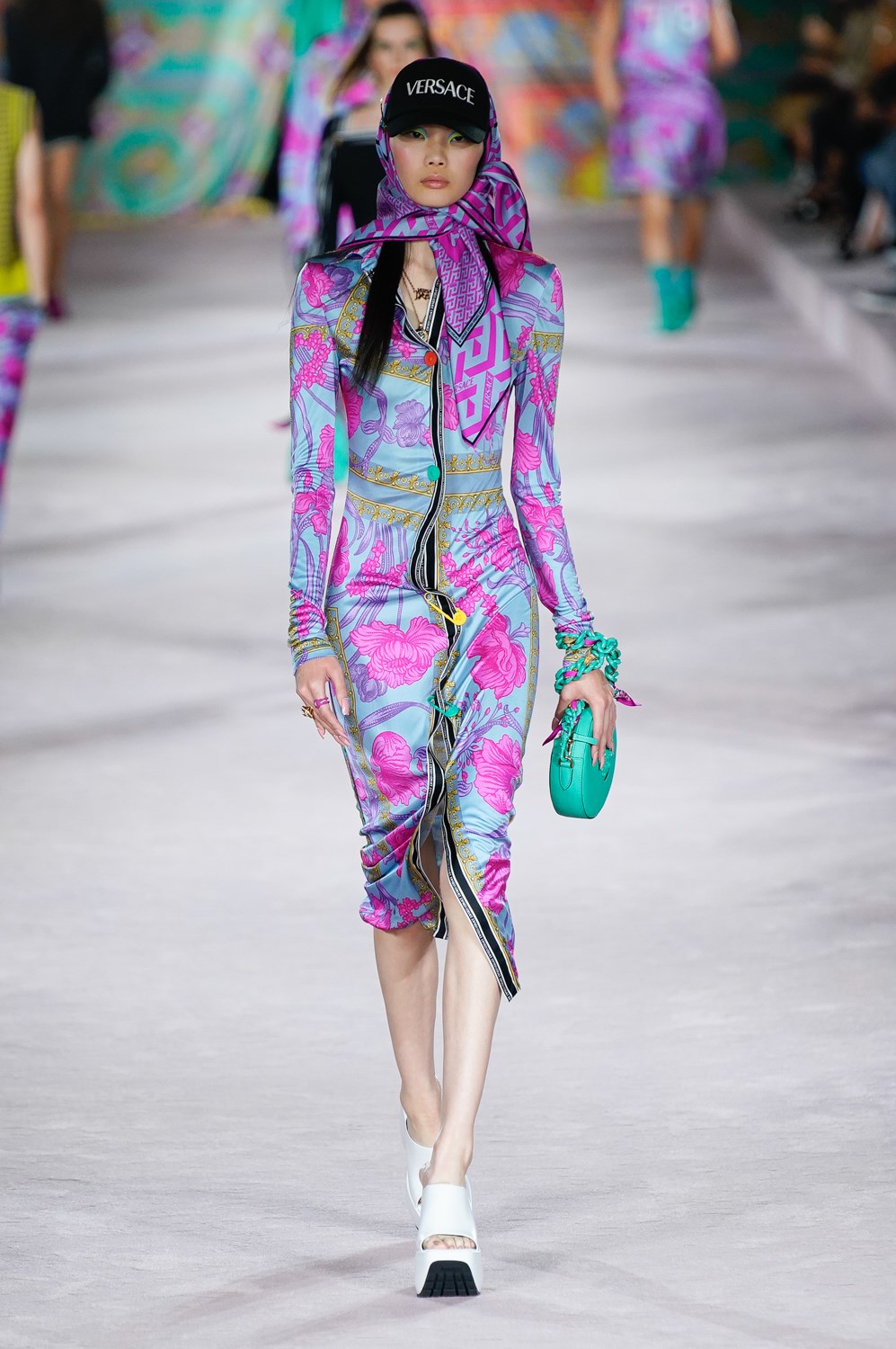 Look 32