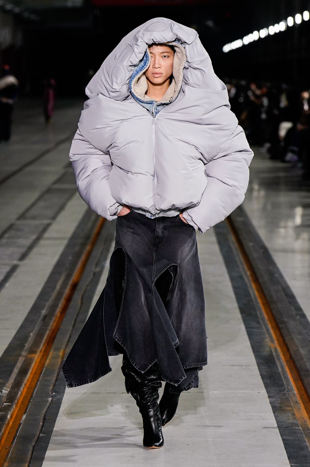 Look 44