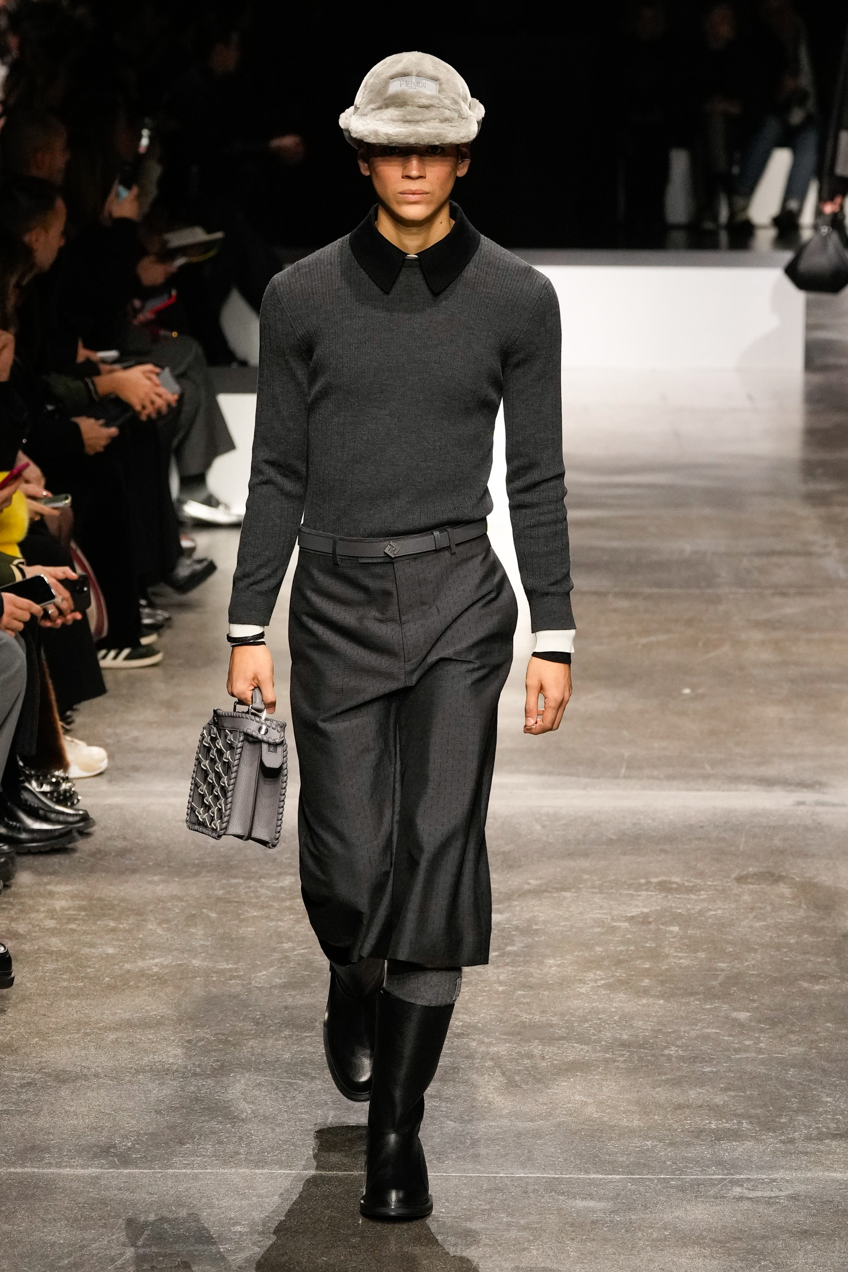 Look 49
