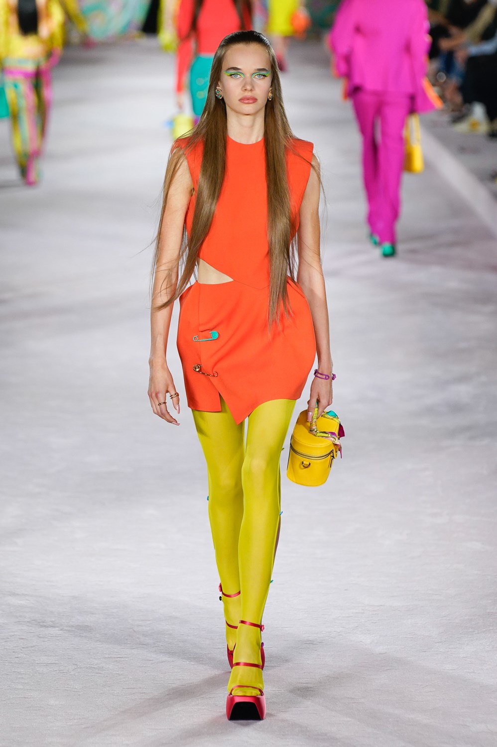Look 50