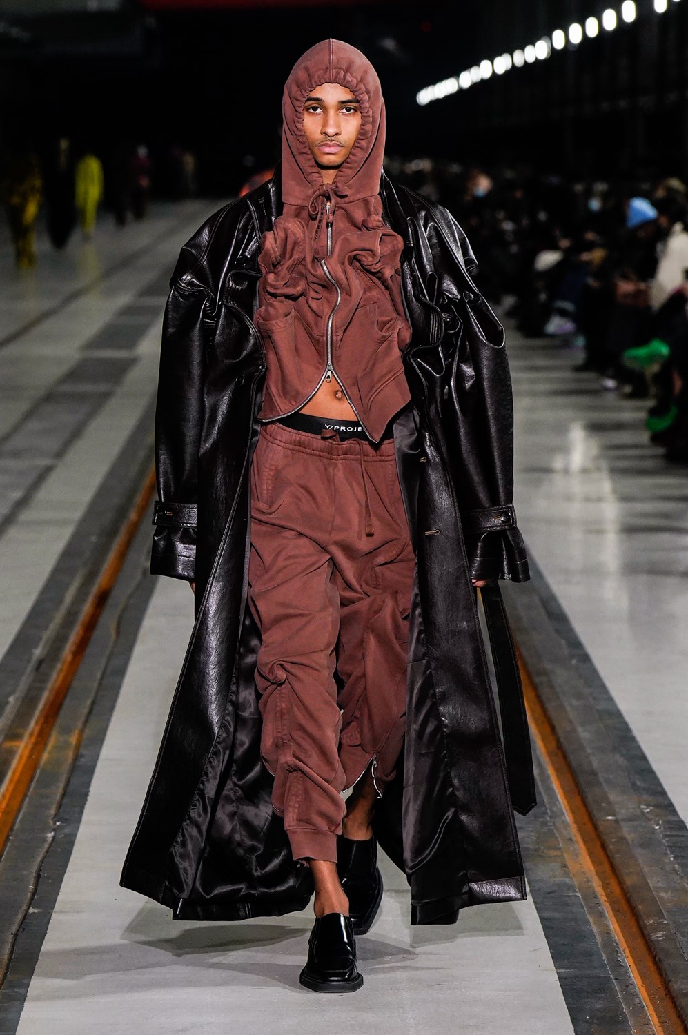 Look 60