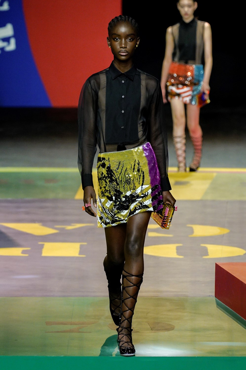 Look 77