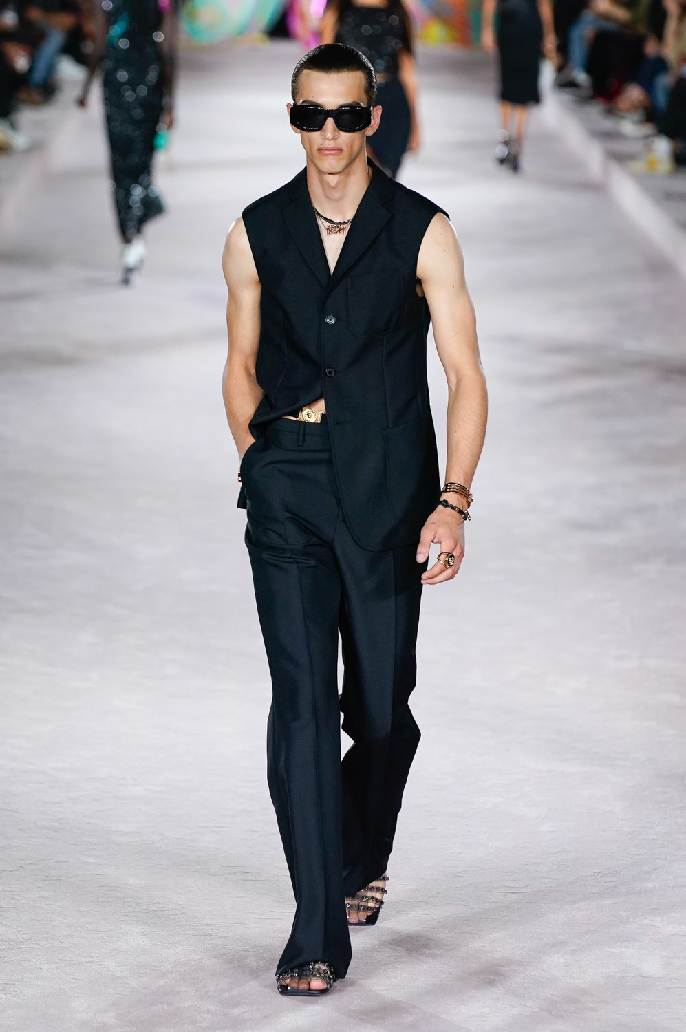 Look 75
