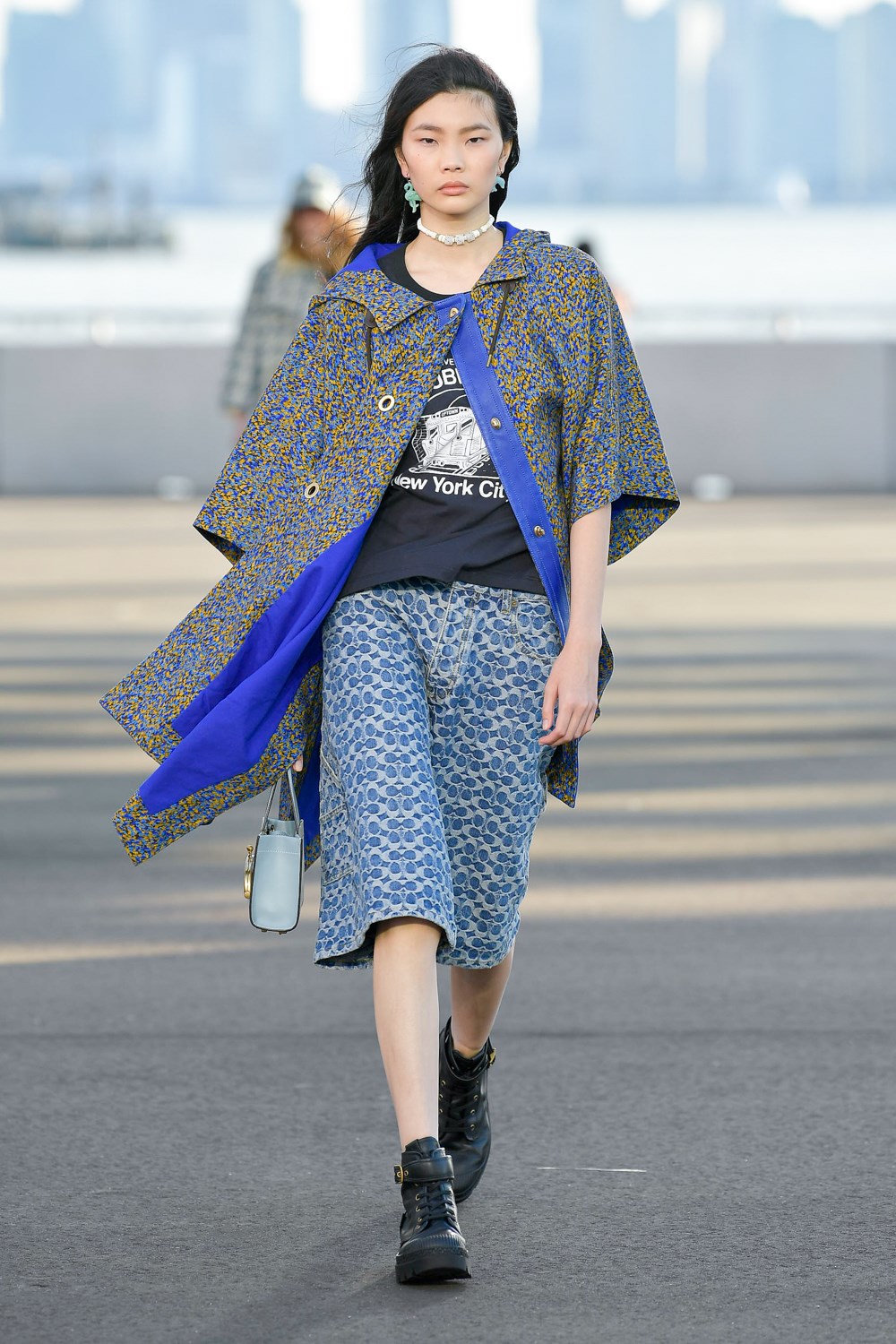 Look 13