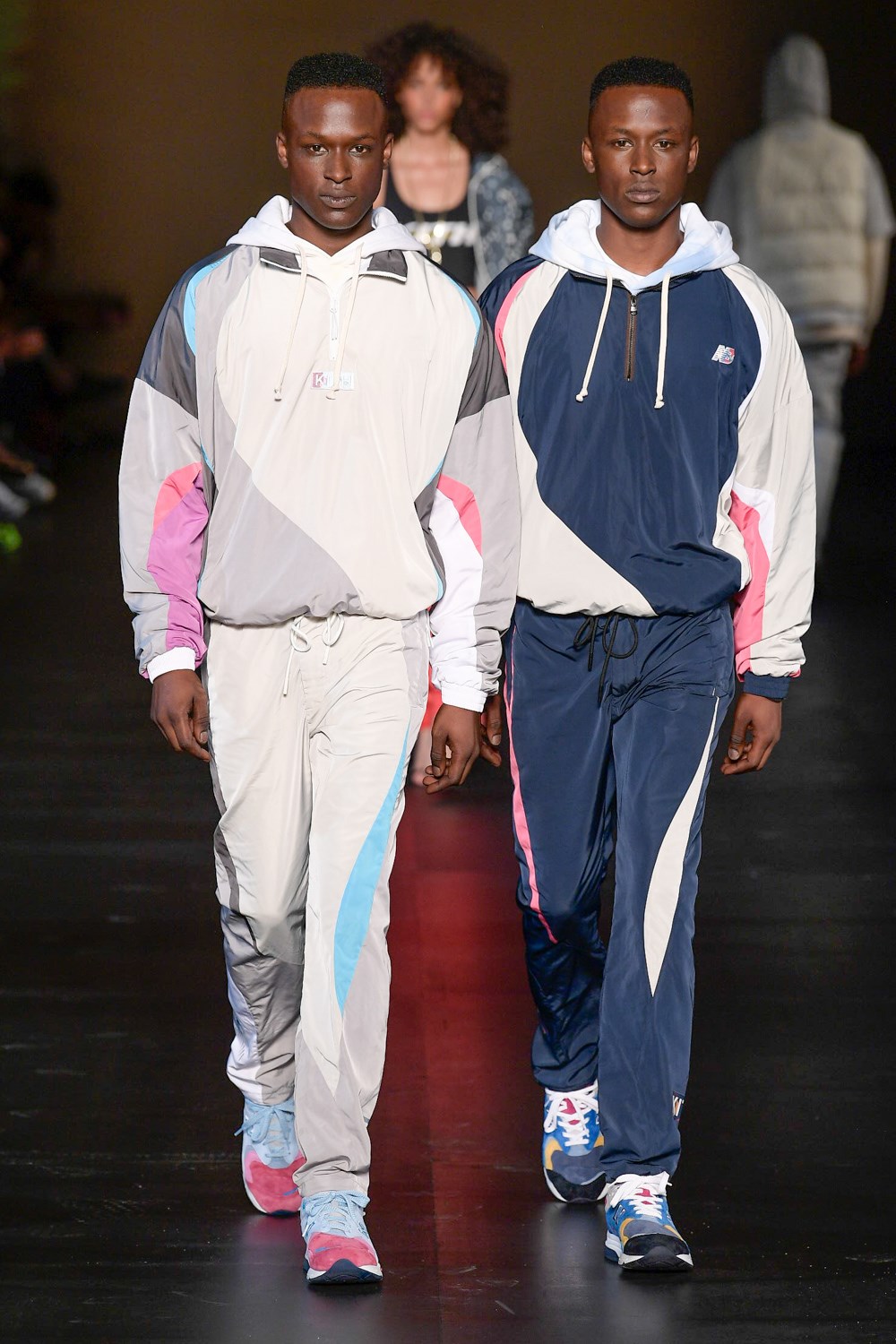 Look 16
