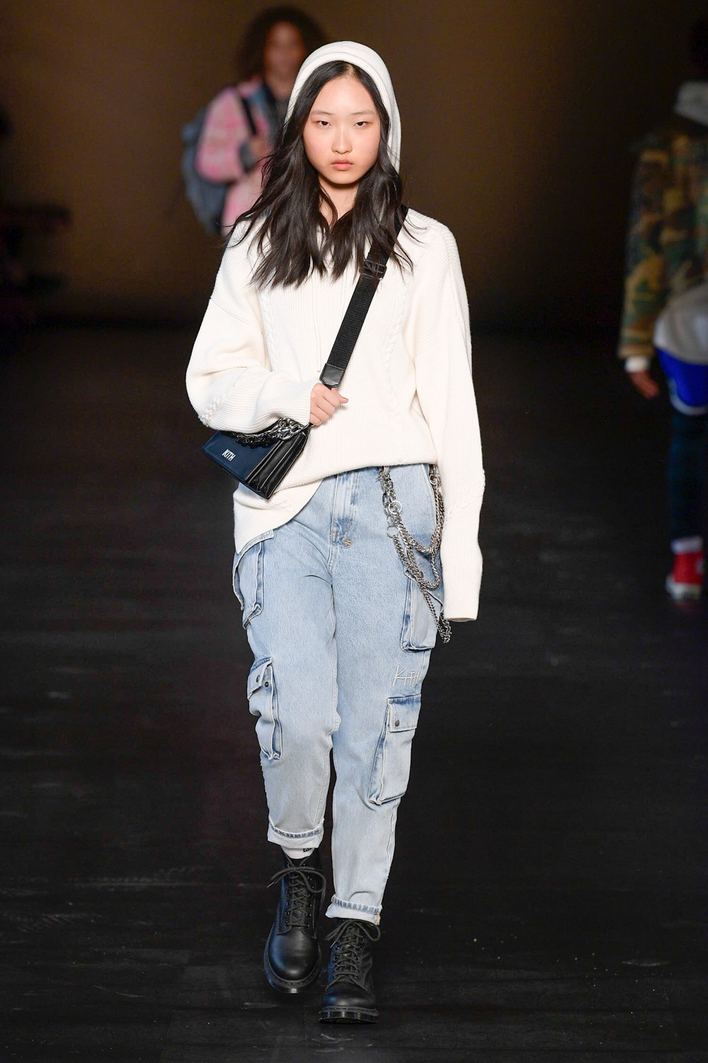 Look 28