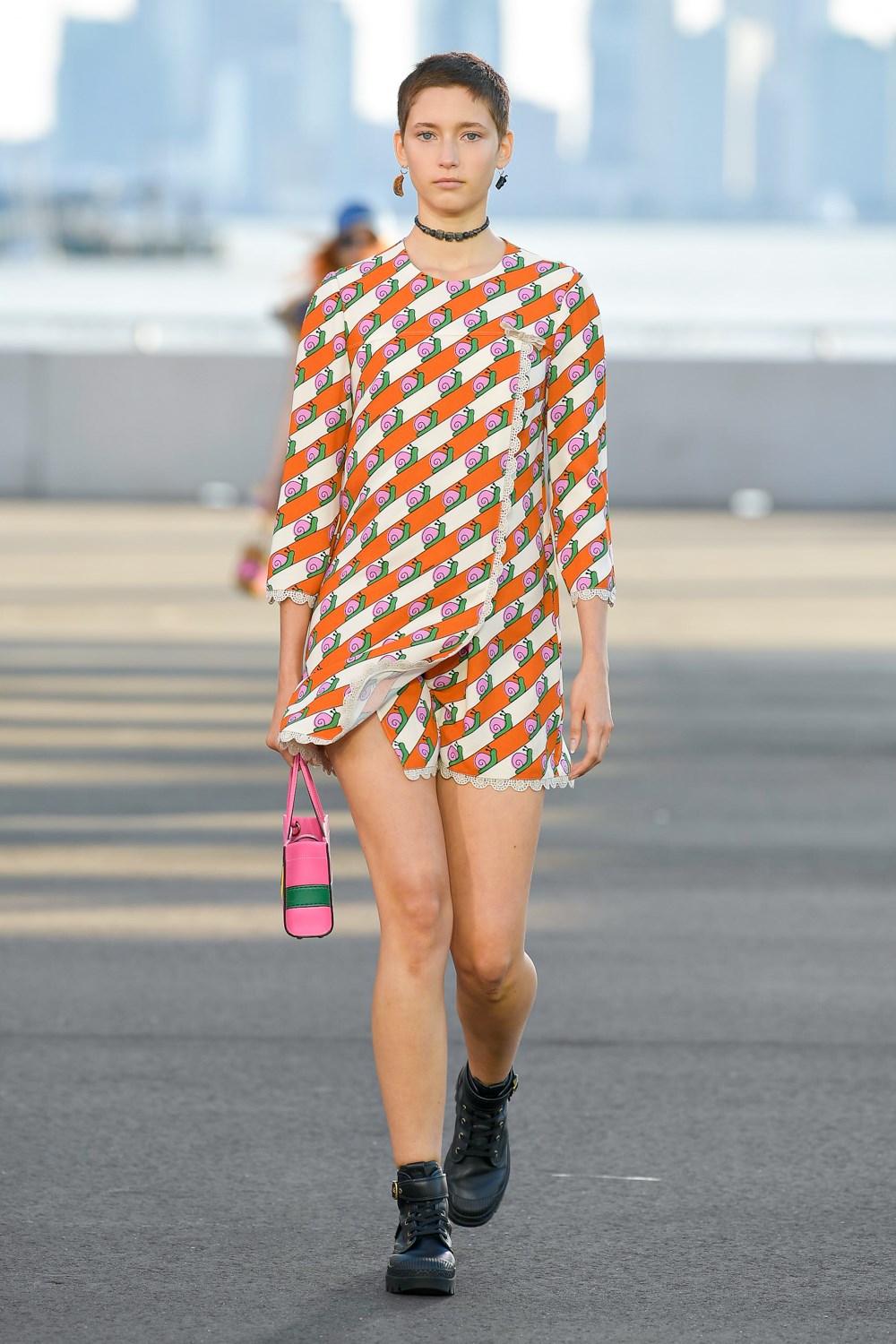 Look 32