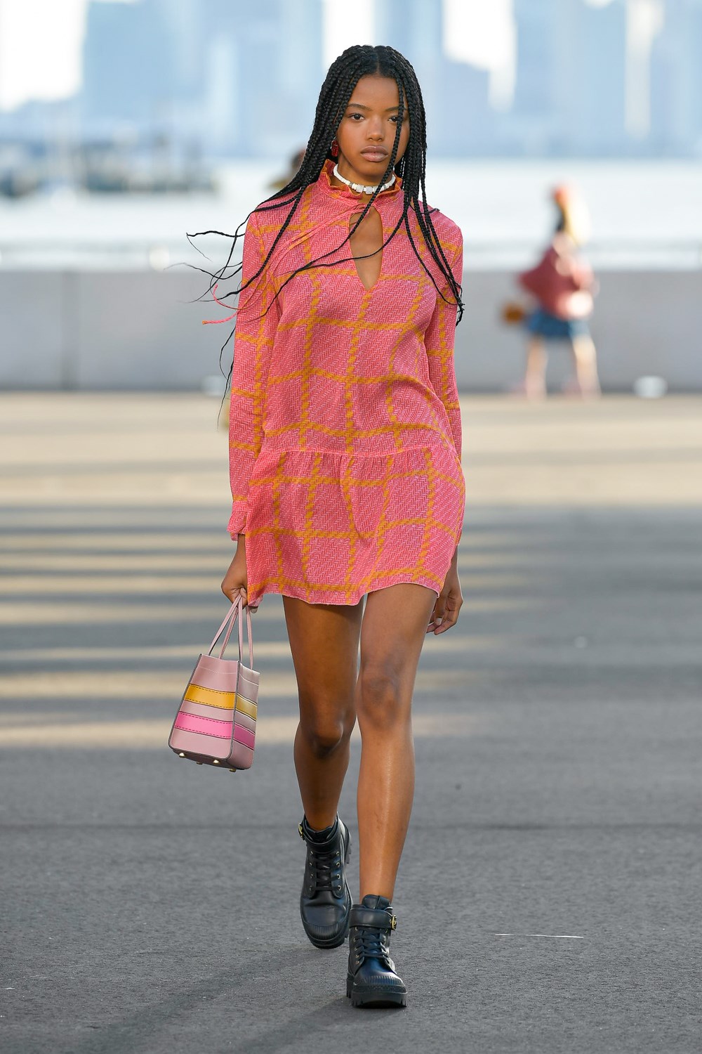 Look 34