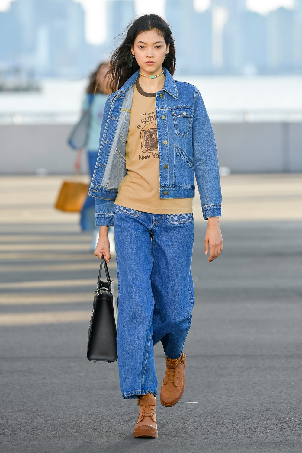 Look 37