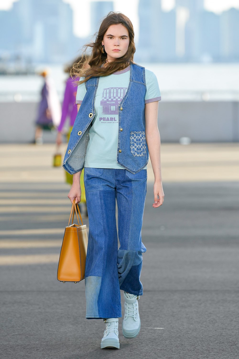 Look 38