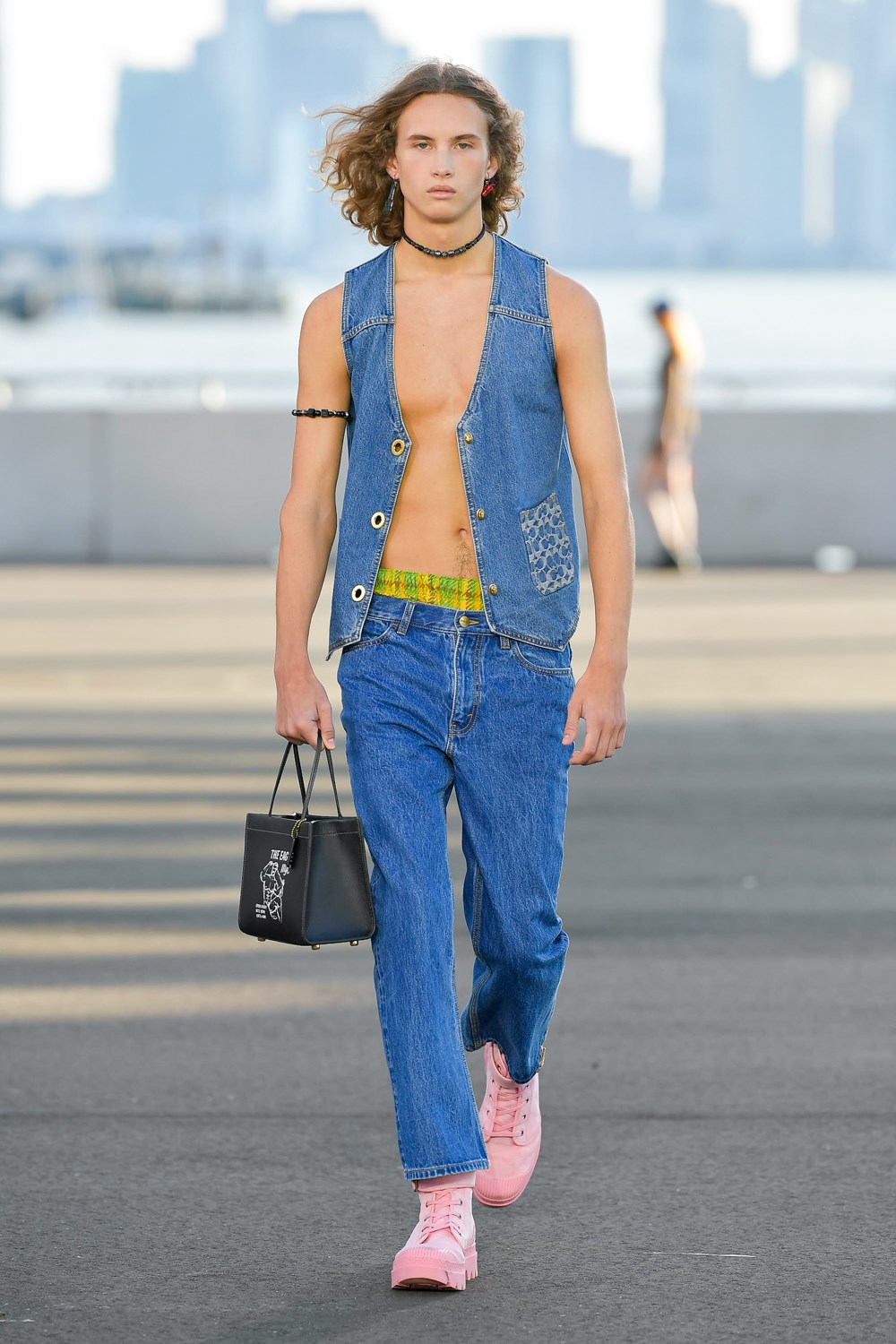 Look 43