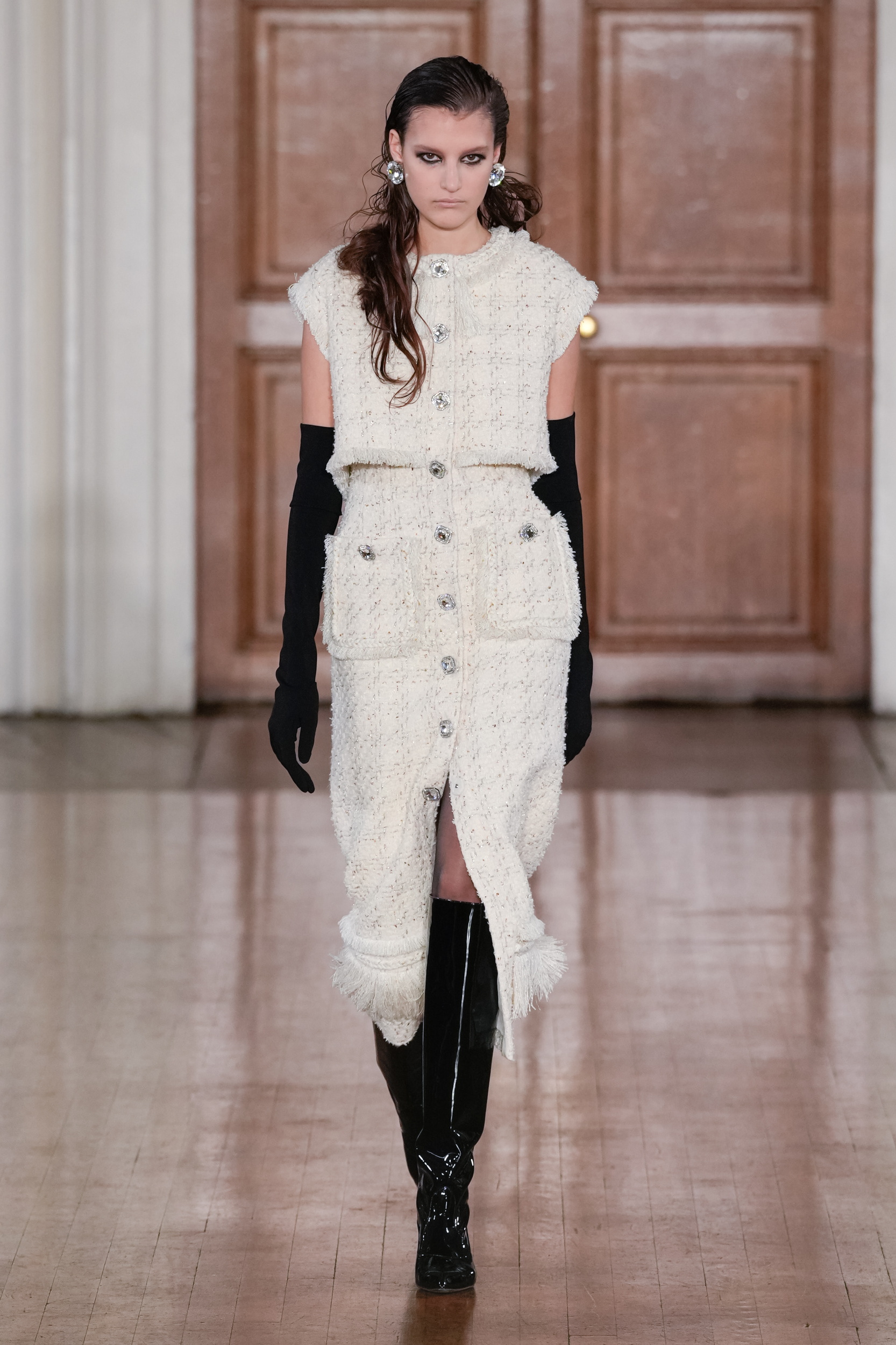 Look 7