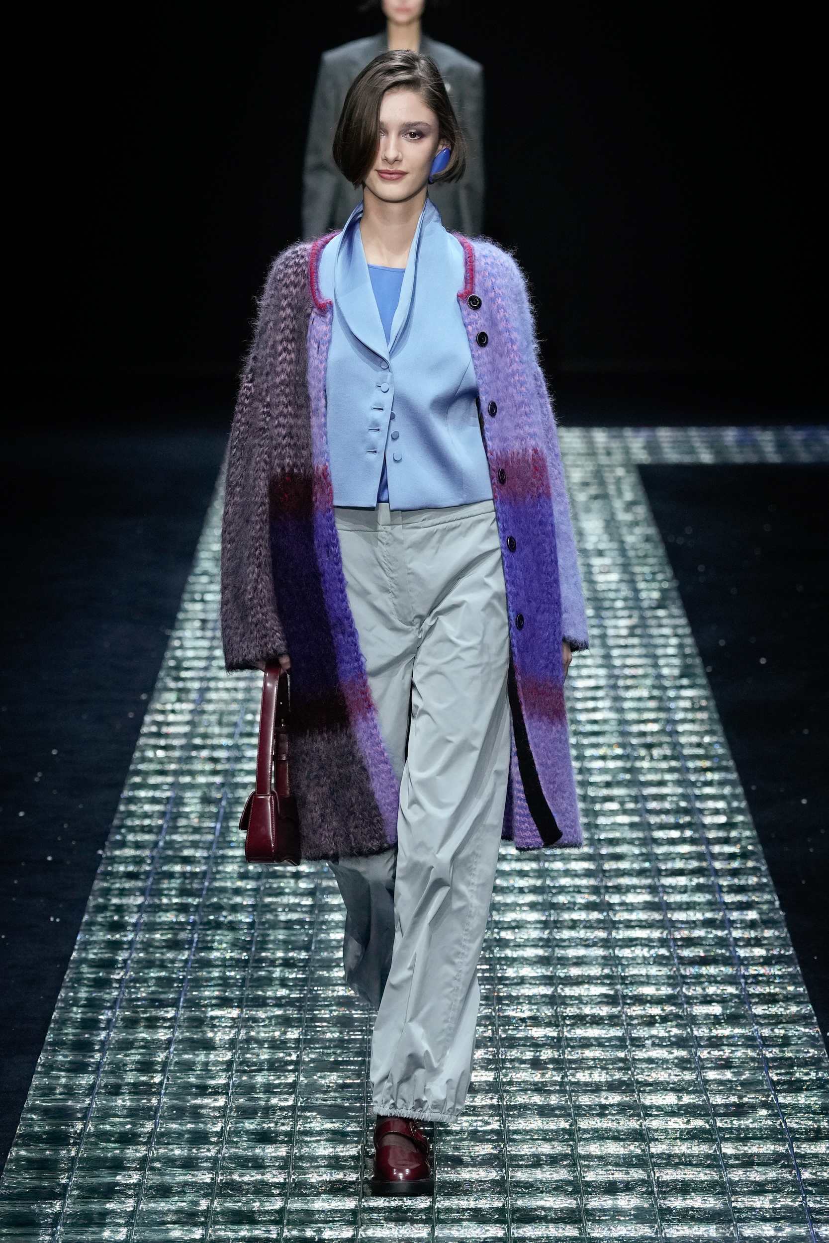 Look 12