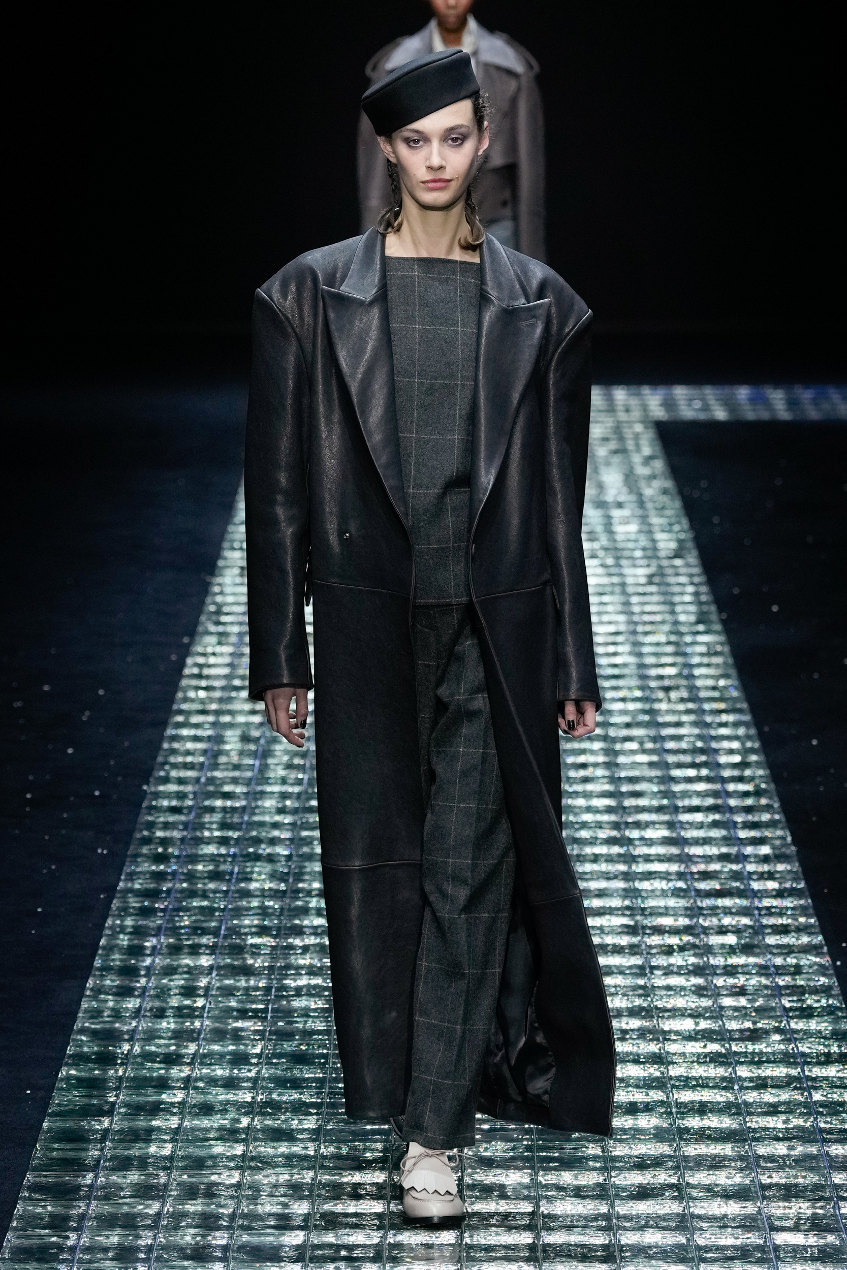 Look 16