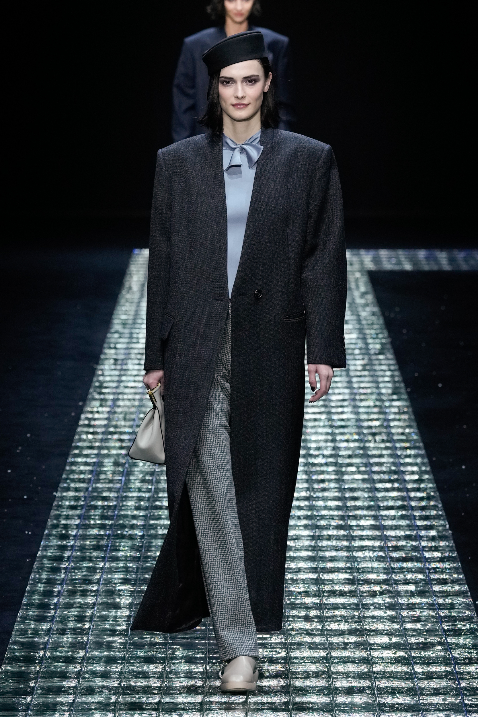 Look 17