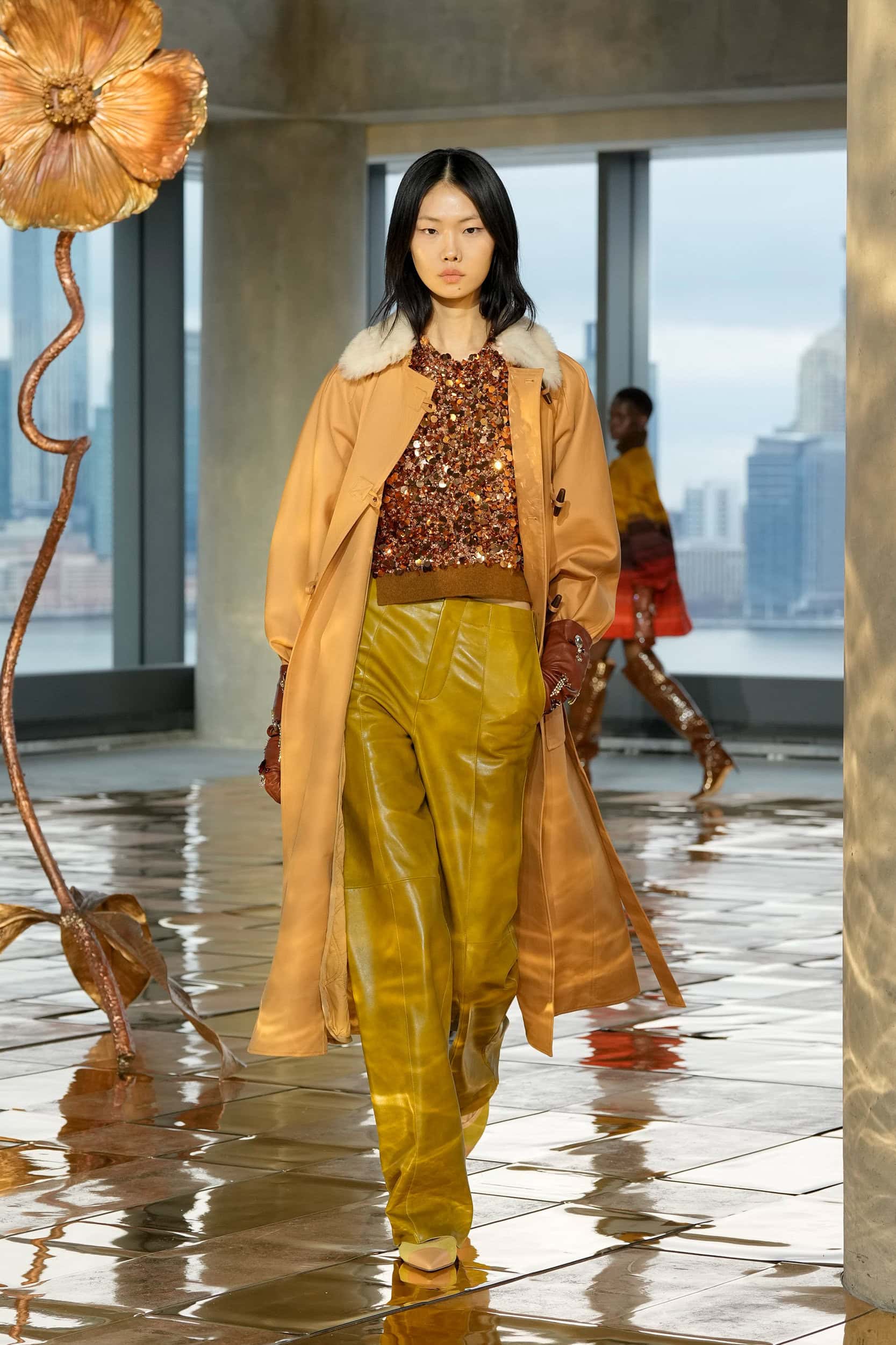 Look 25