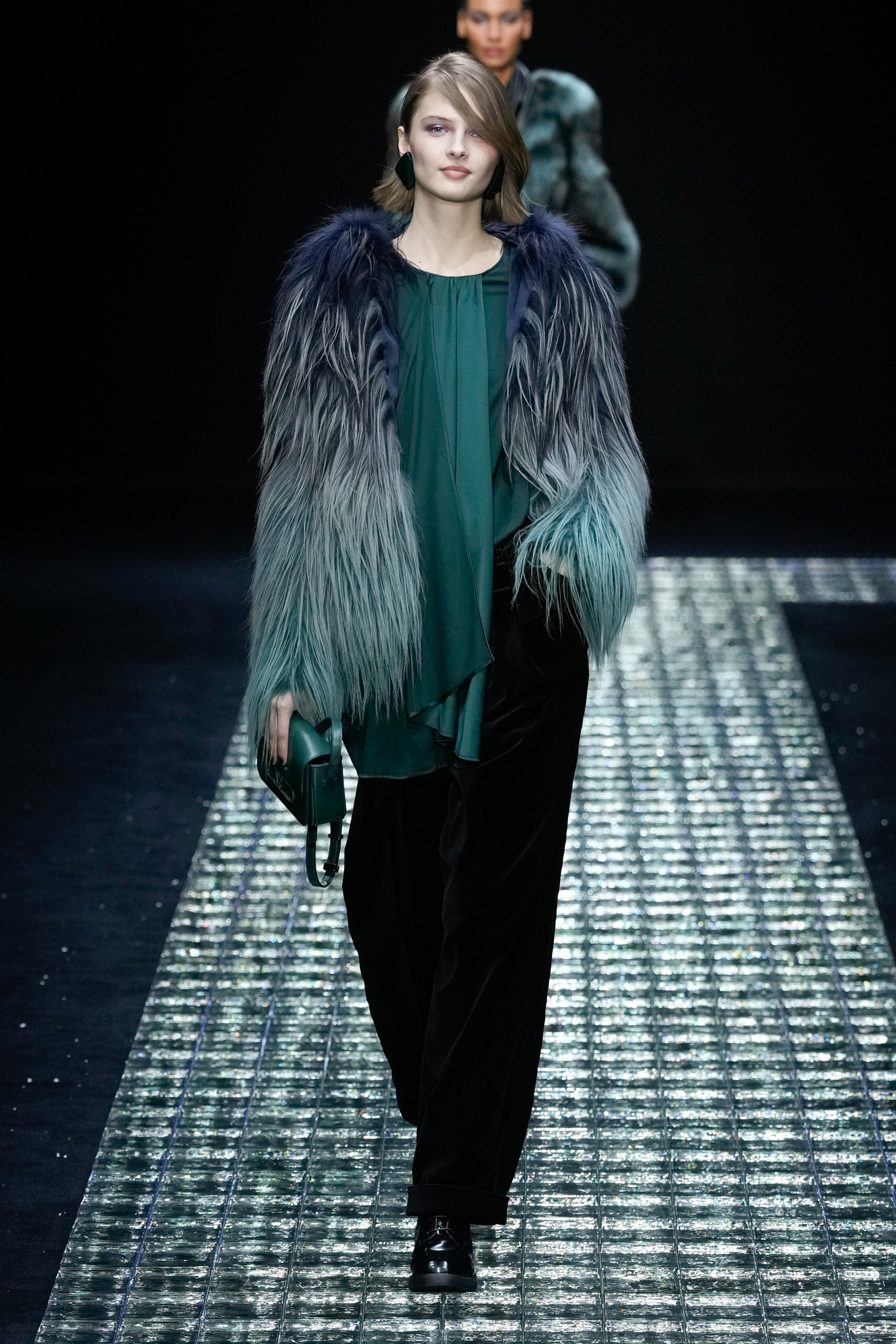 Look 37