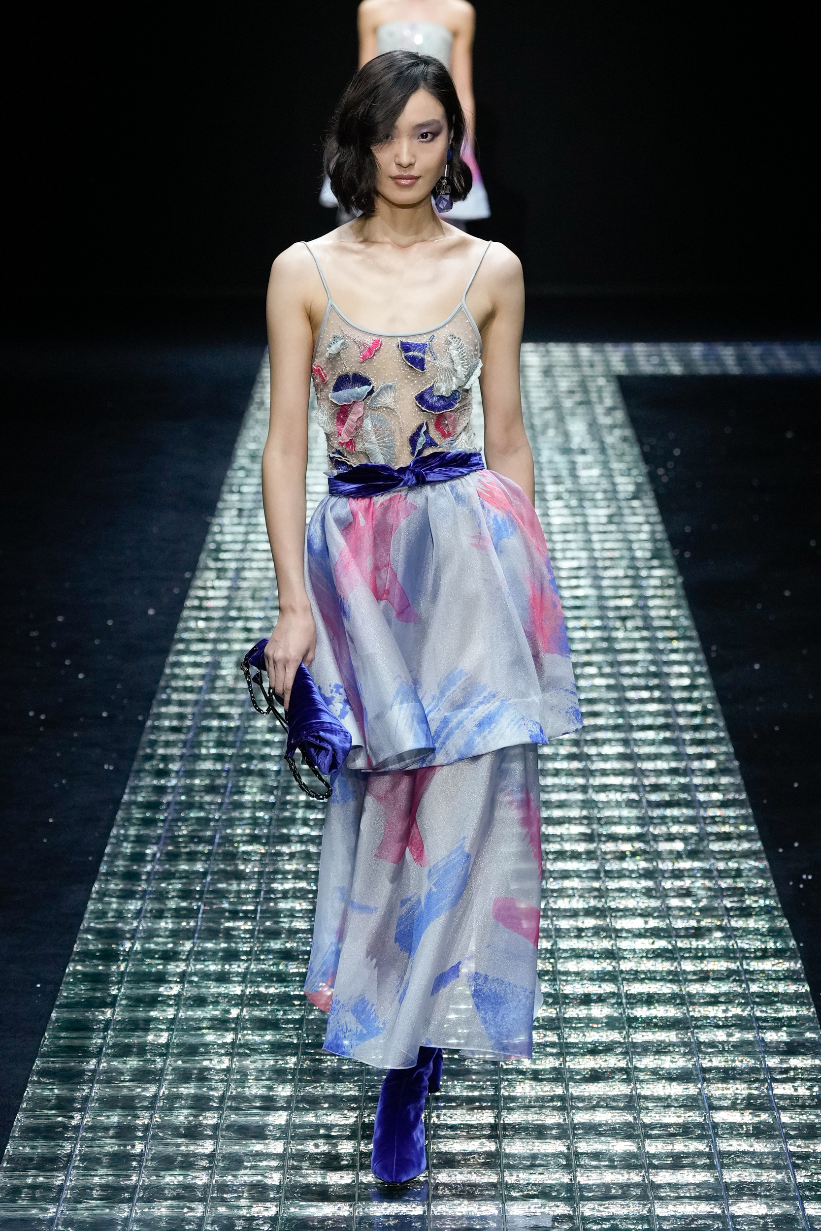 Look 60