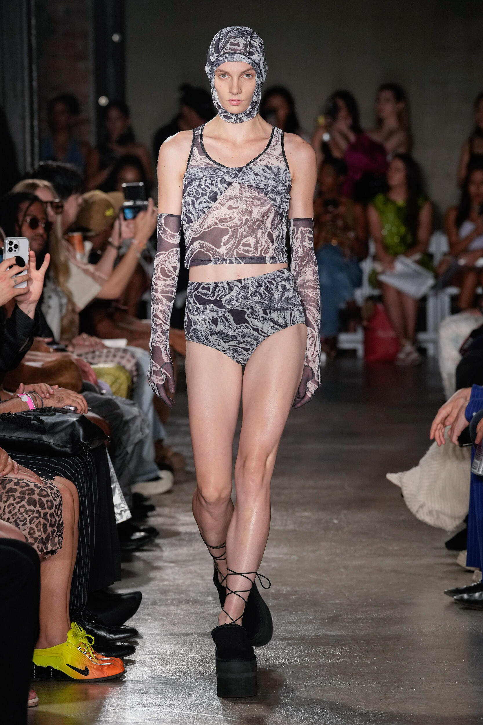 Look 4