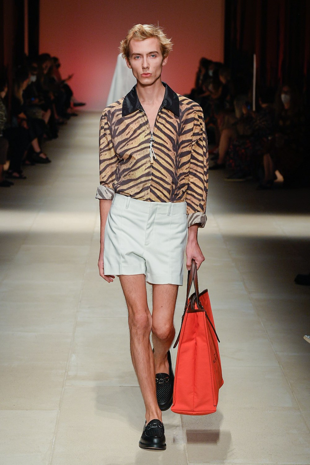 Look 12