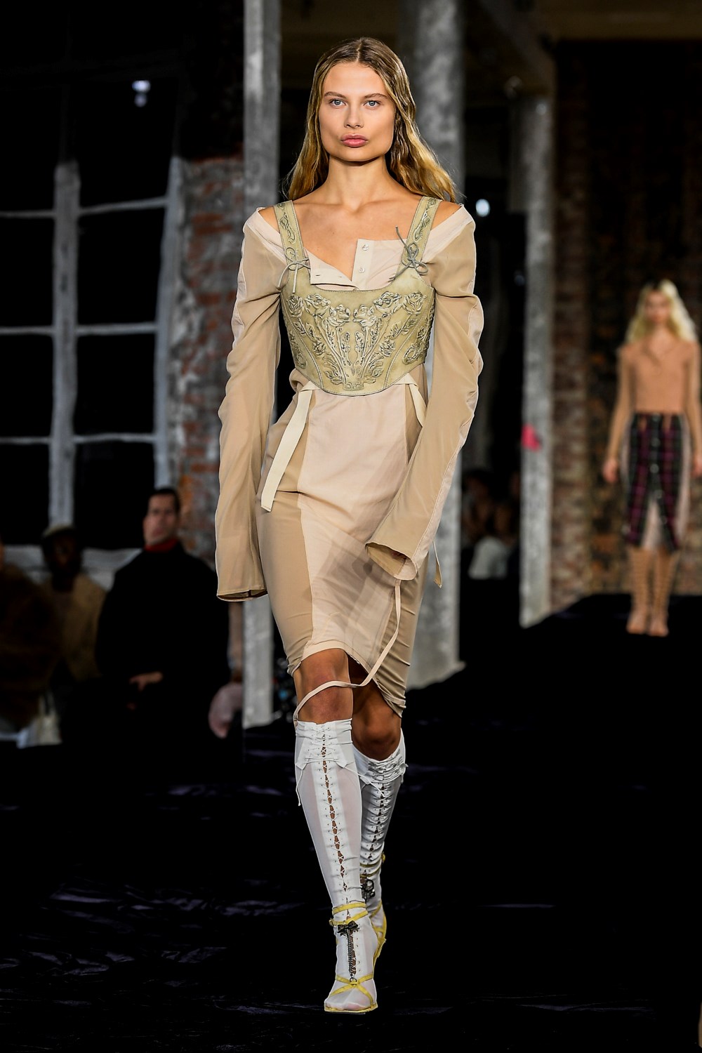 Look 15