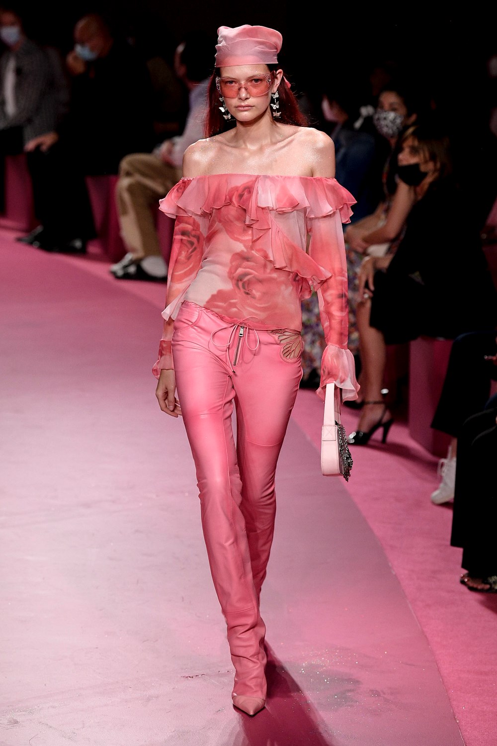 Look 16