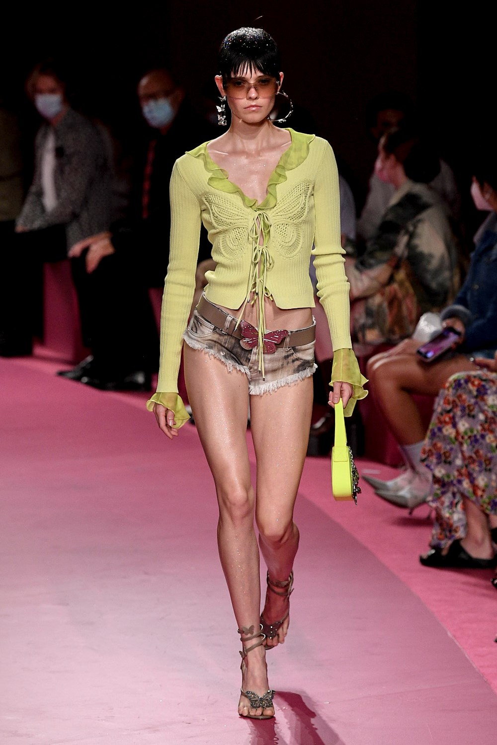 Look 18