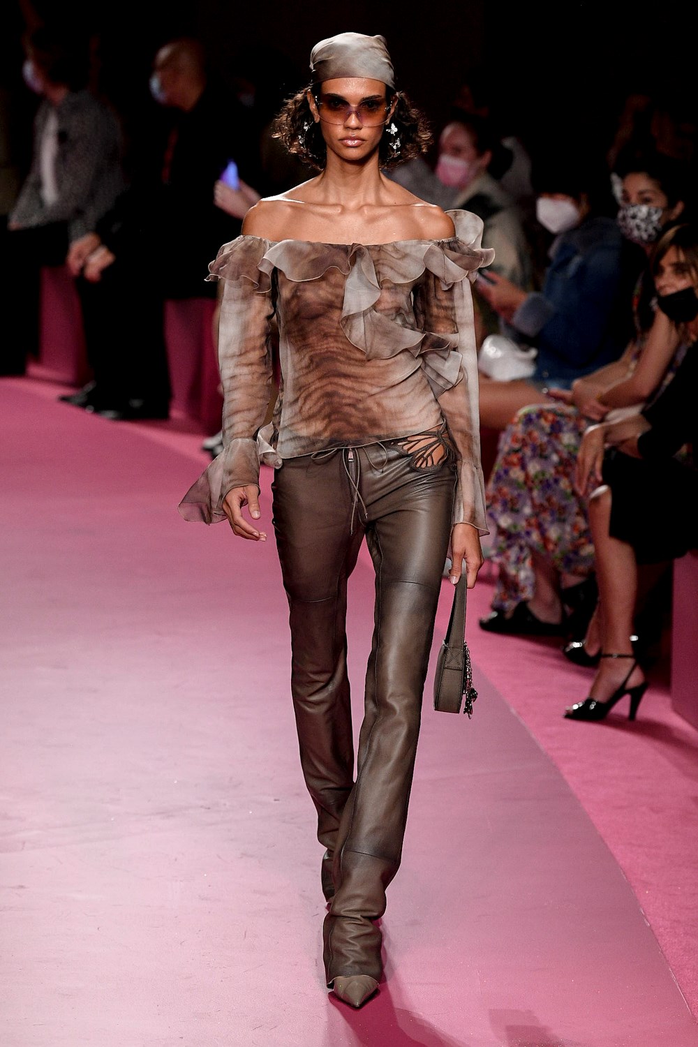 Look 19