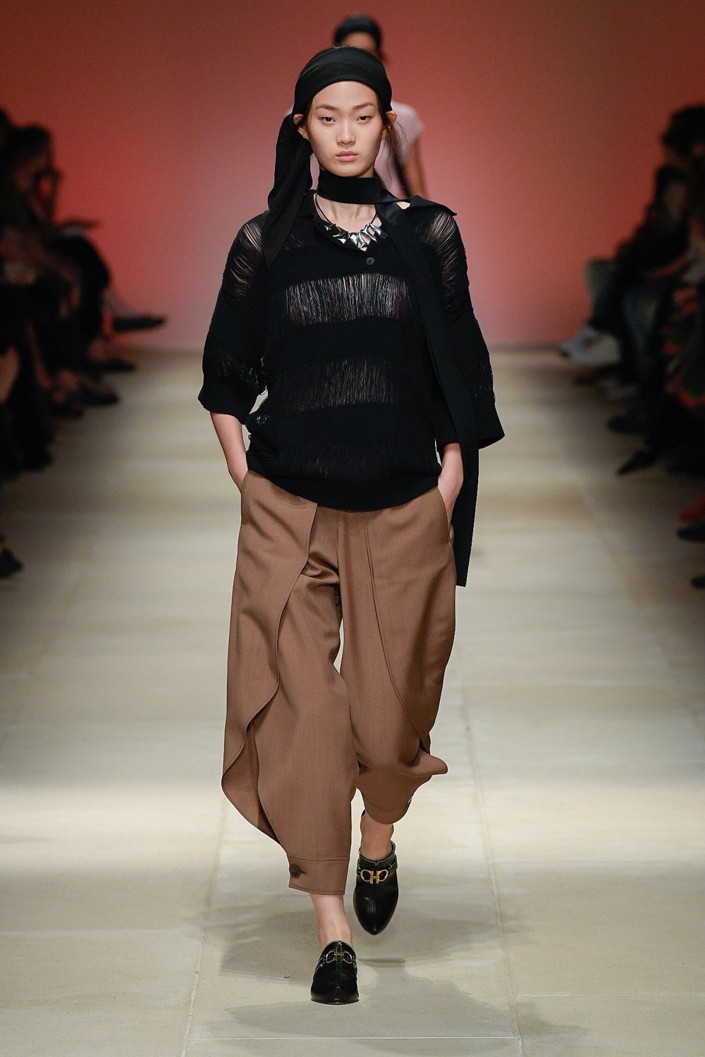 Look 25