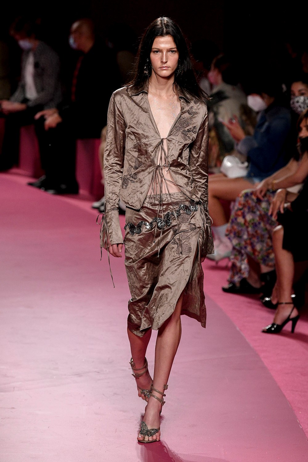 Look 28
