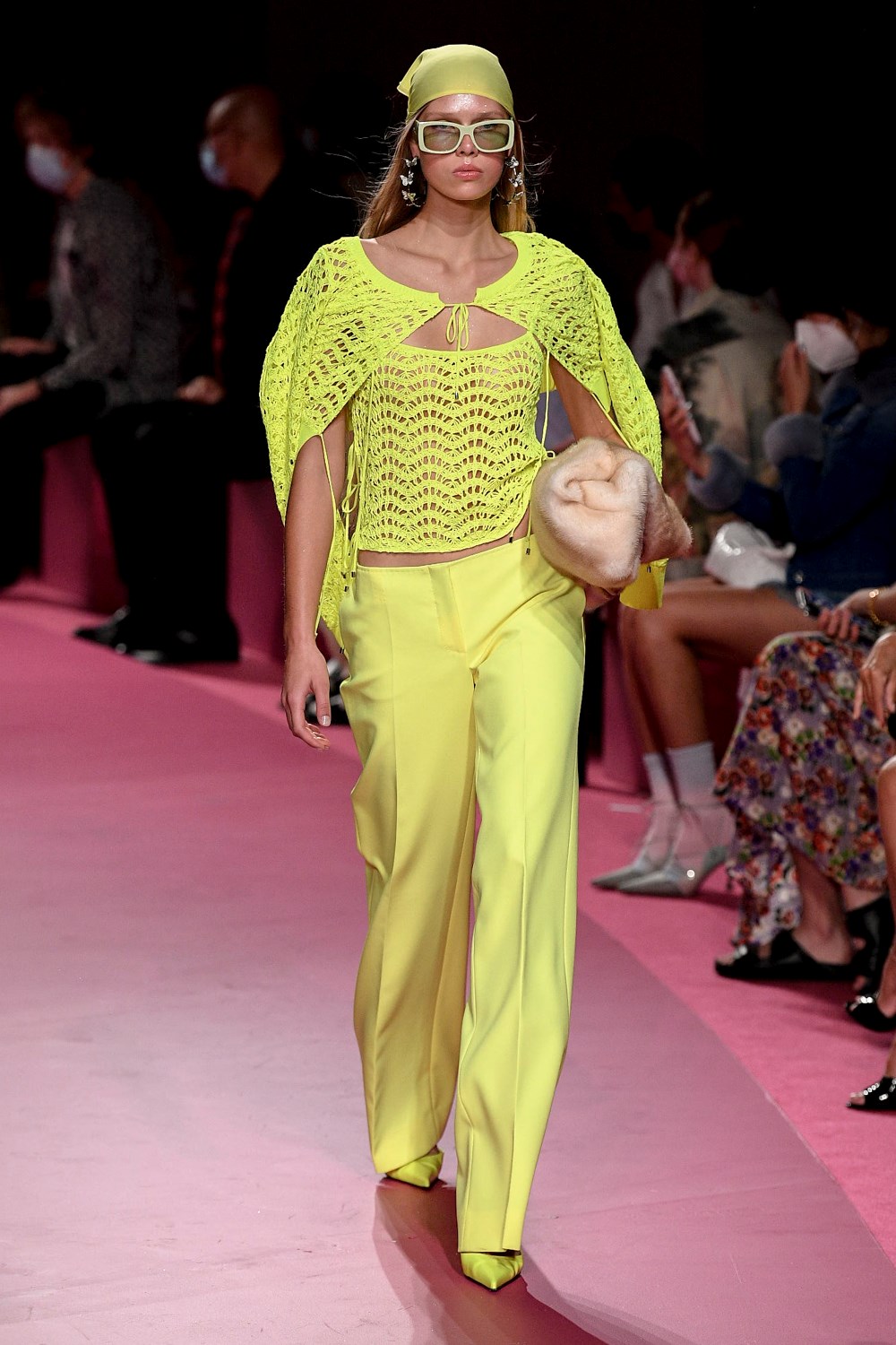 Look 32