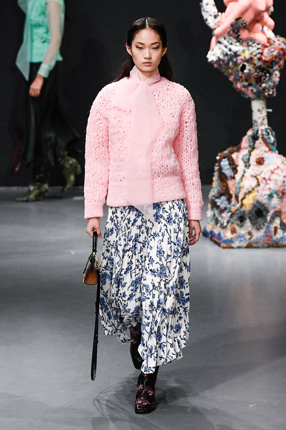 Look 12